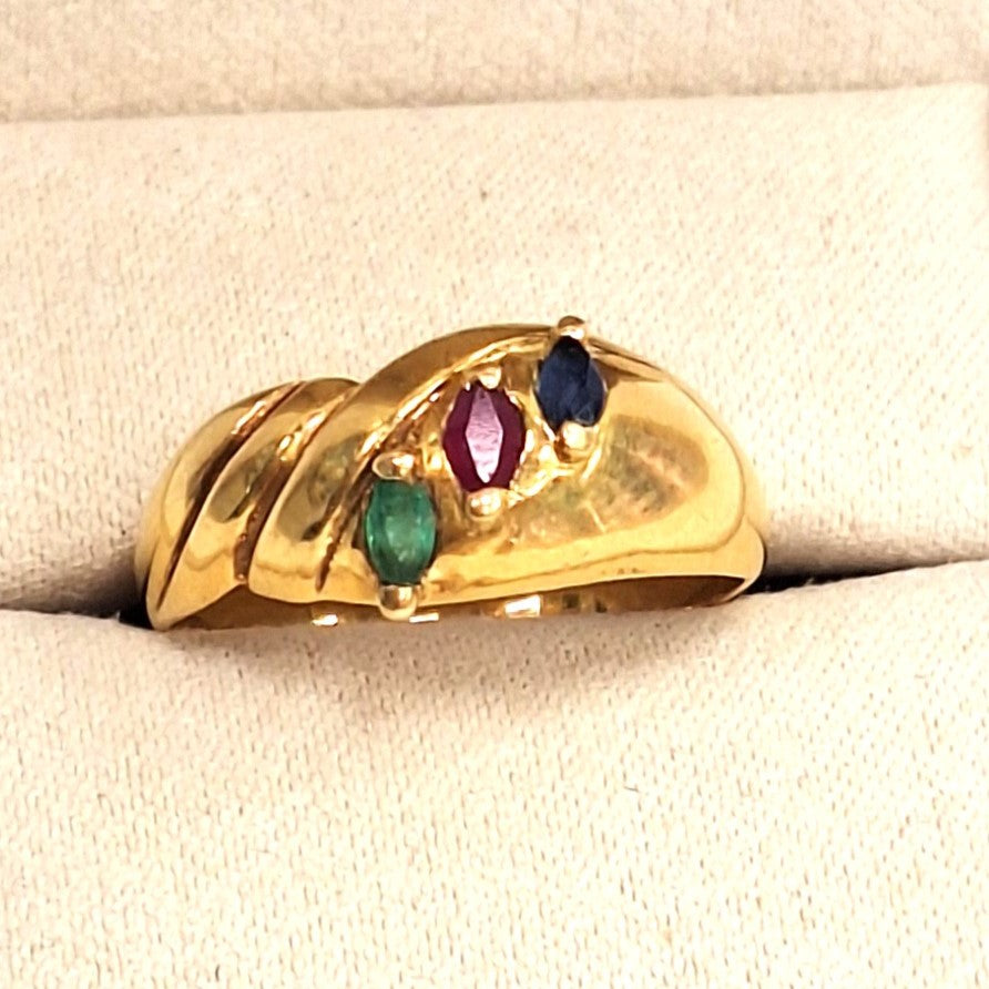 Bague en Or avec Rubis, Saphir et Emeraude