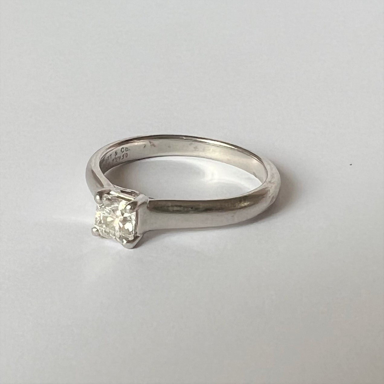 Bague Tiffany & Co Lucida avec Diamant Solitaire 0.37ct