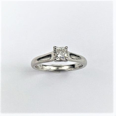 Bague Tiffany & Co Lucida avec Diamant Solitaire 0.37ct