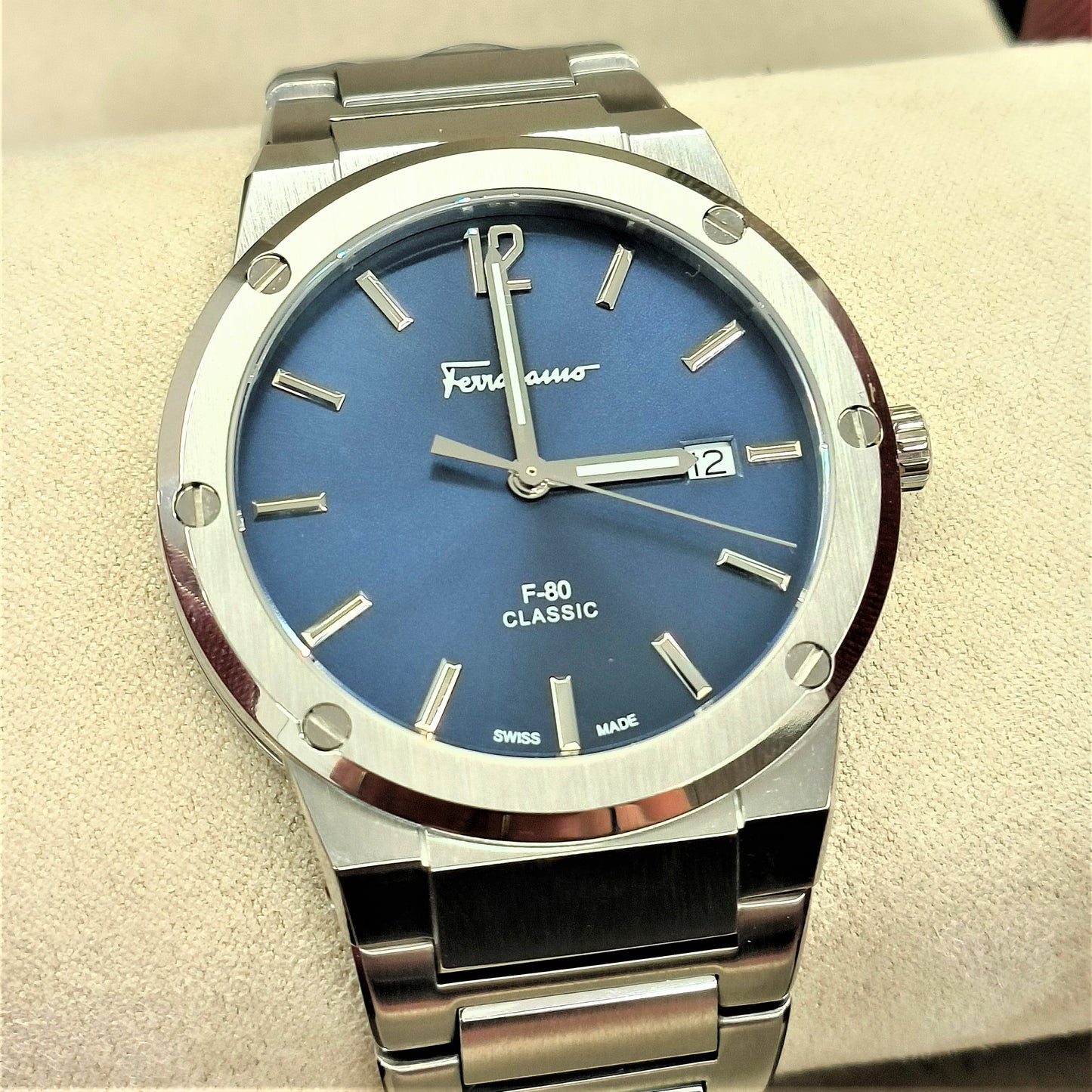 Montre Salvatore Ferragamo F-80 Classic""