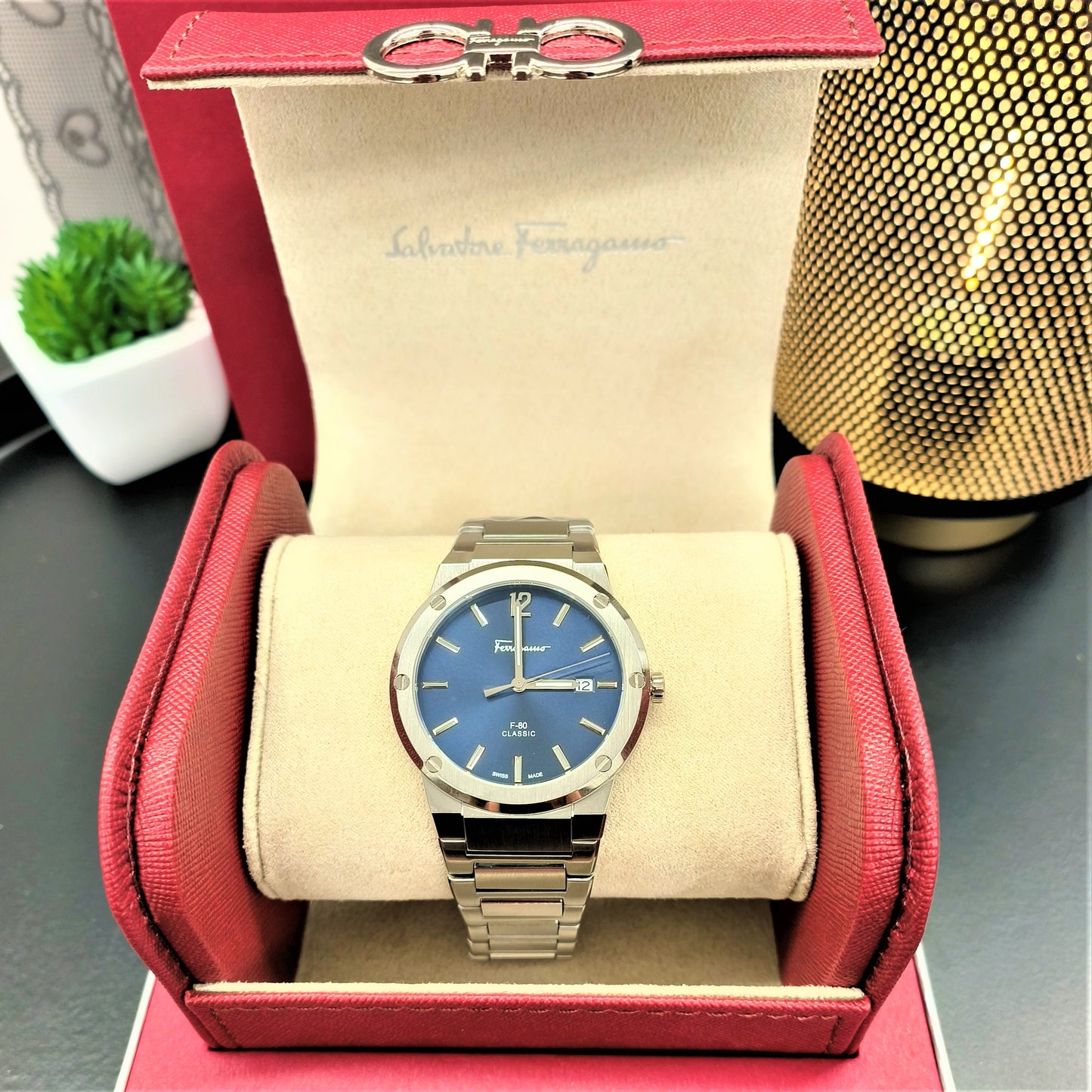 Montre Salvatore Ferragamo F-80 Classic""
