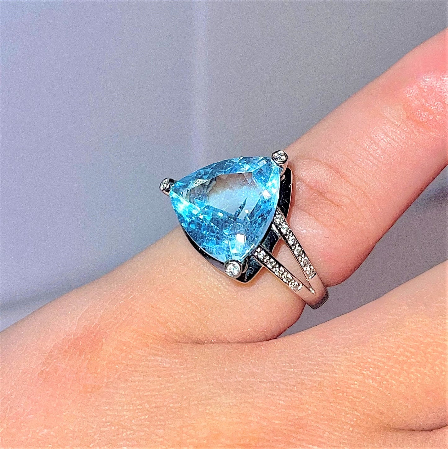 Bague Mauboussin Topaze Diamants Or gris