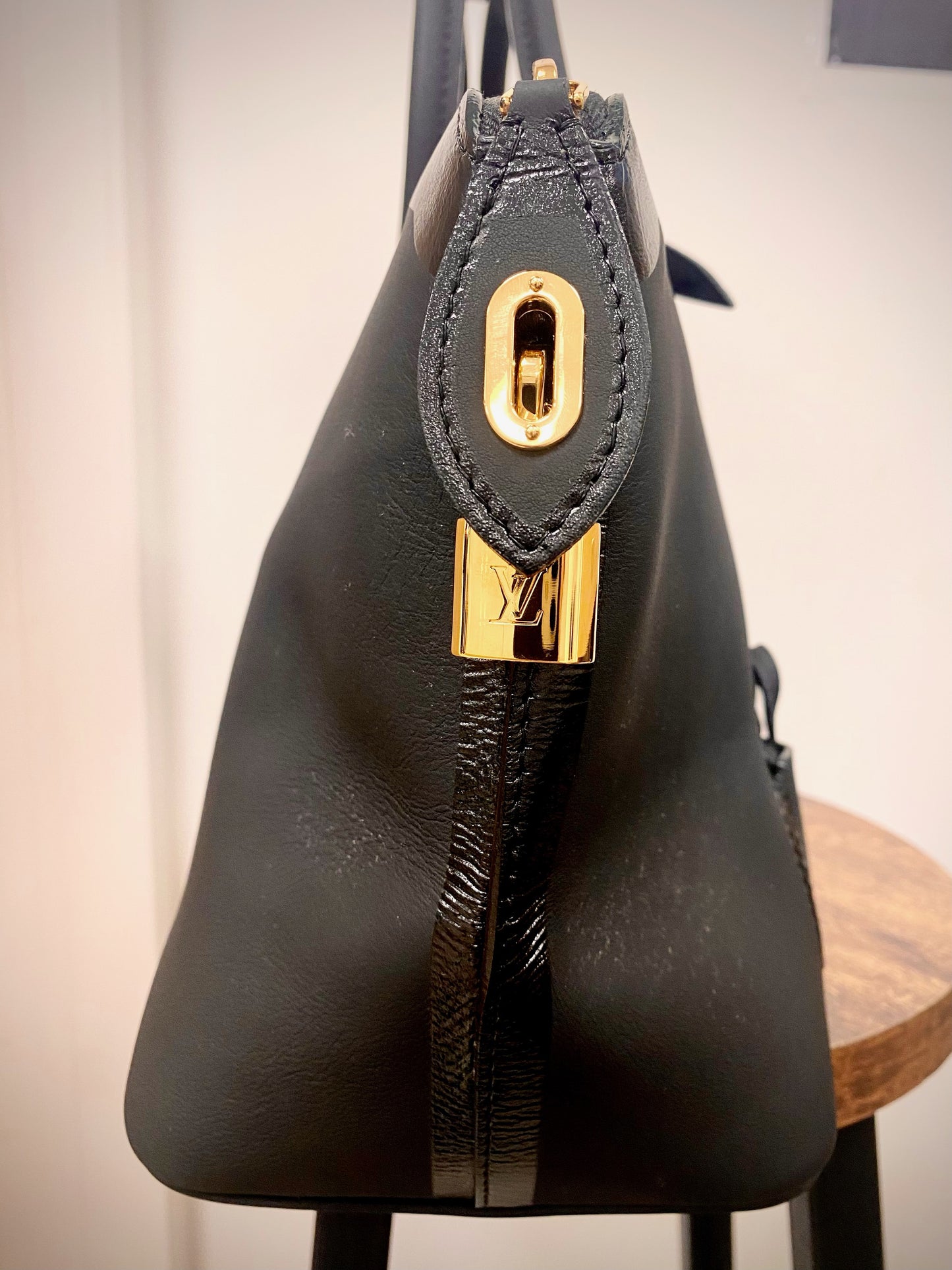 Sac à main Louis Vuitton Lockit East West""