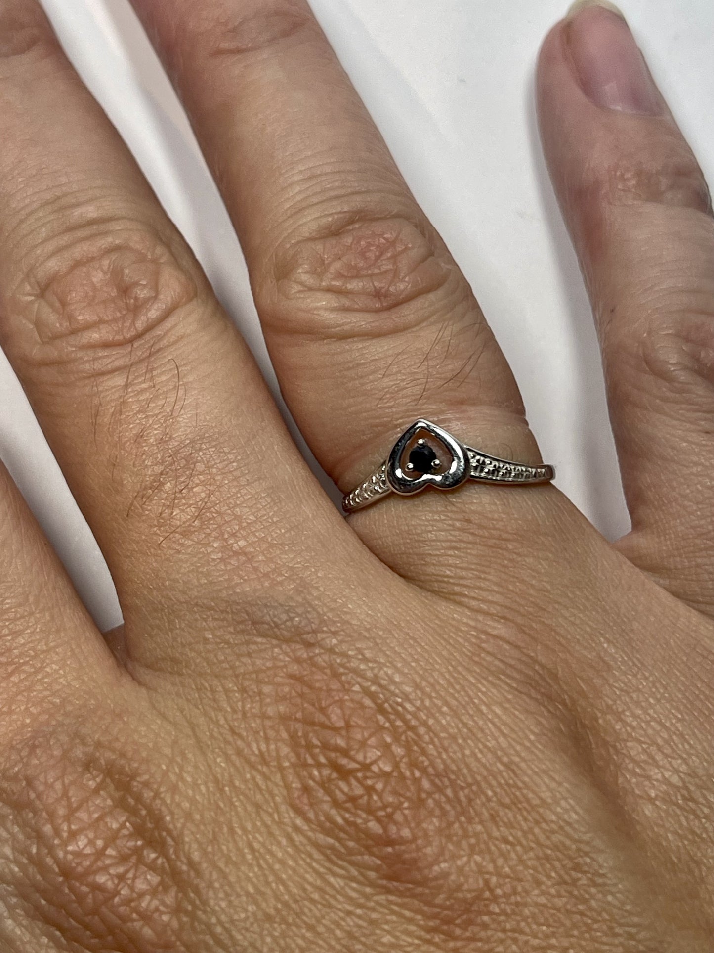 Bague Or Blanc avec Saphir