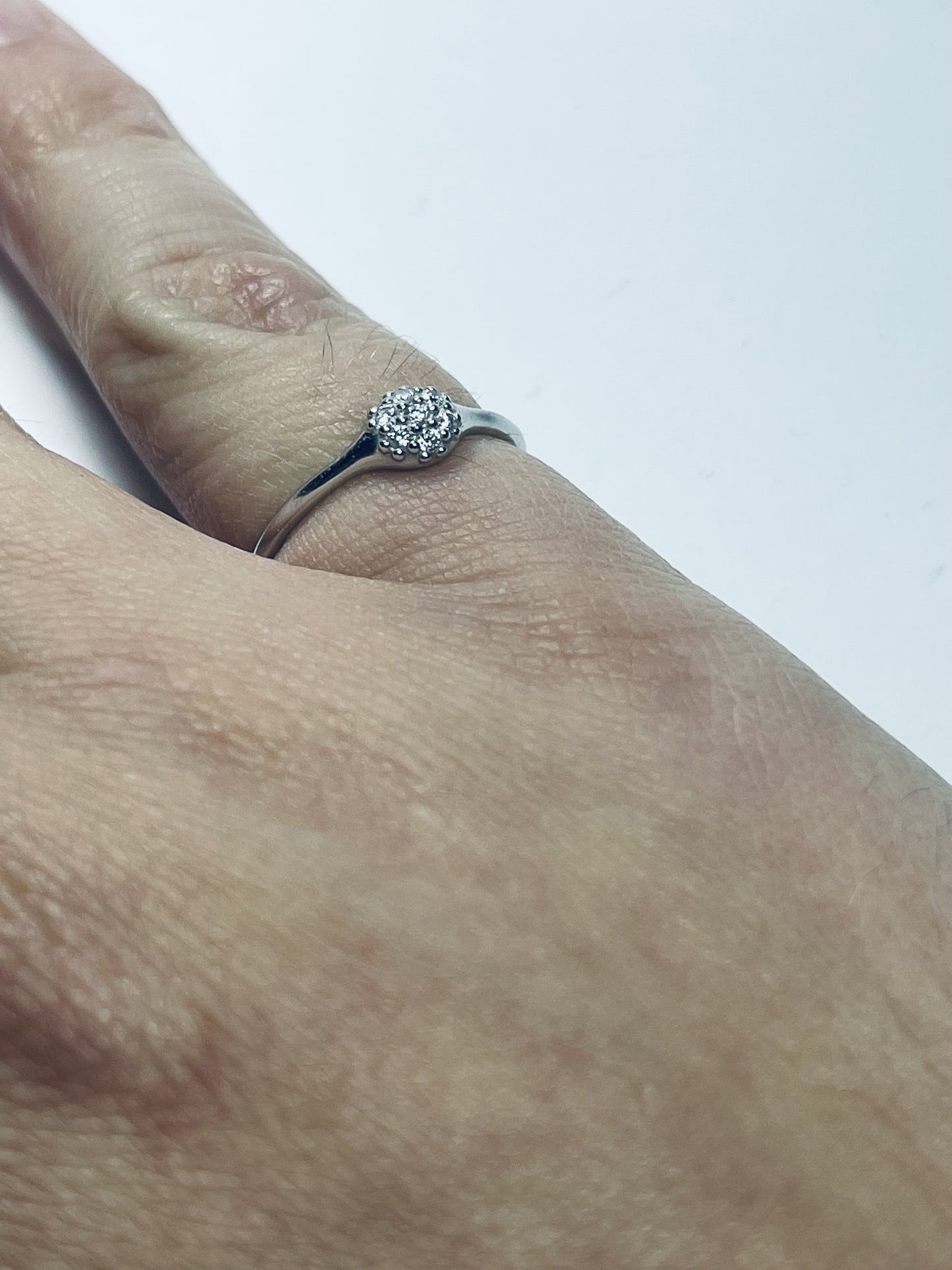 Bague Or Blanc avec 7 Diamants