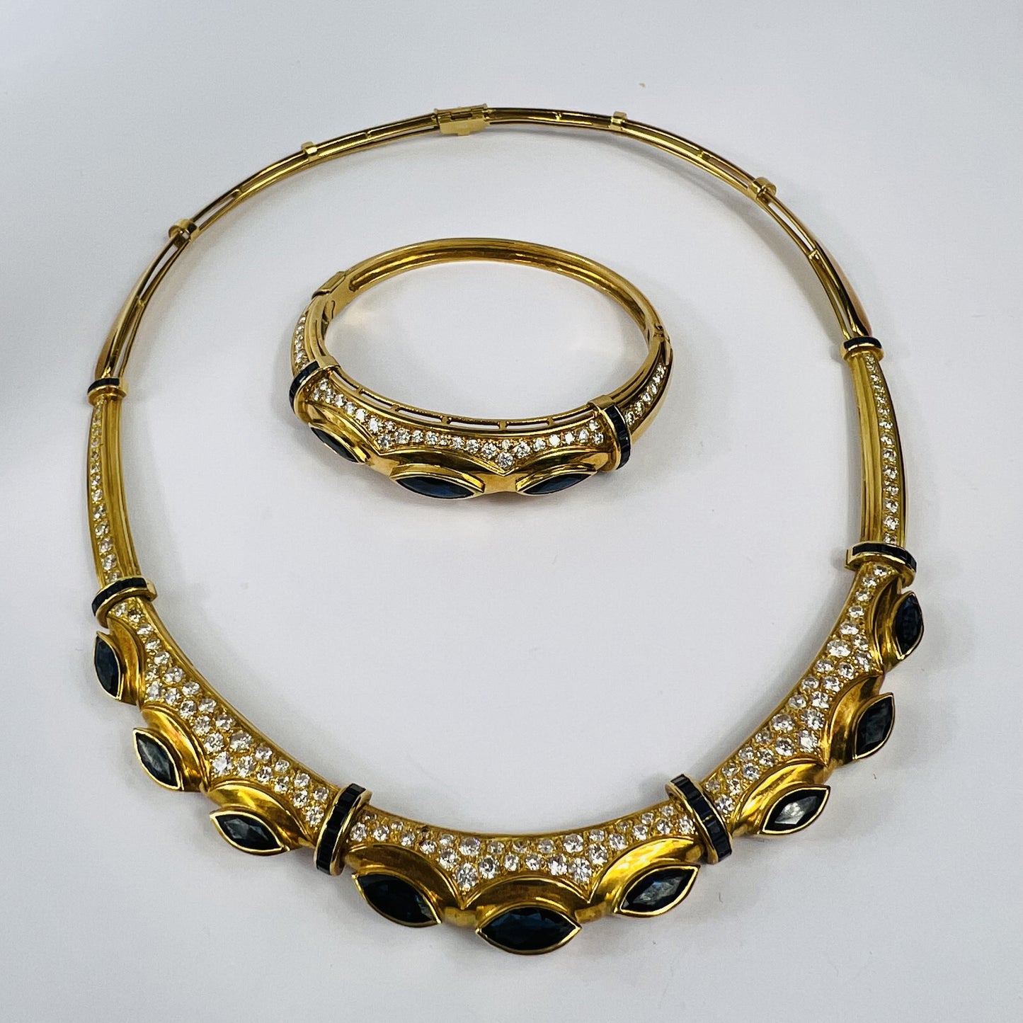 Collier Or Jaune avec Saphir et Diamant 18K