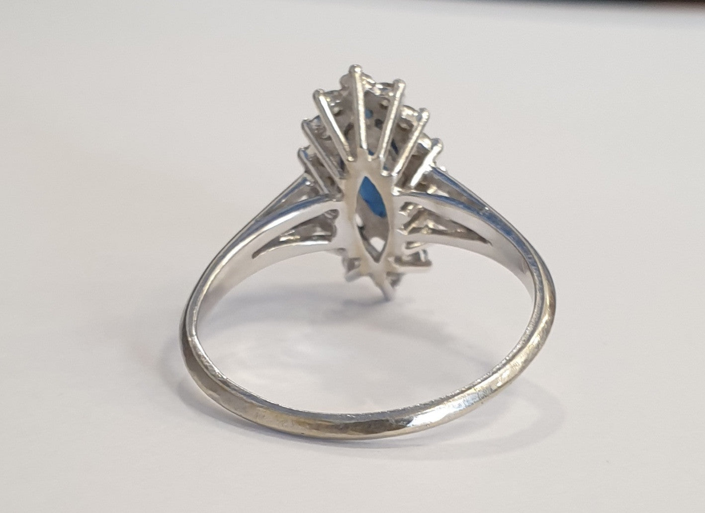 Bague Marquise