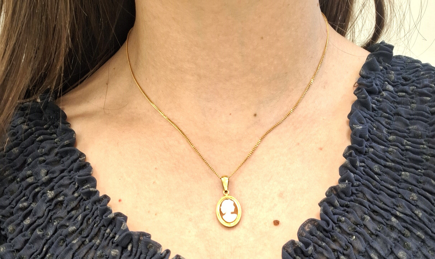 Chaine + Pendentif Camée