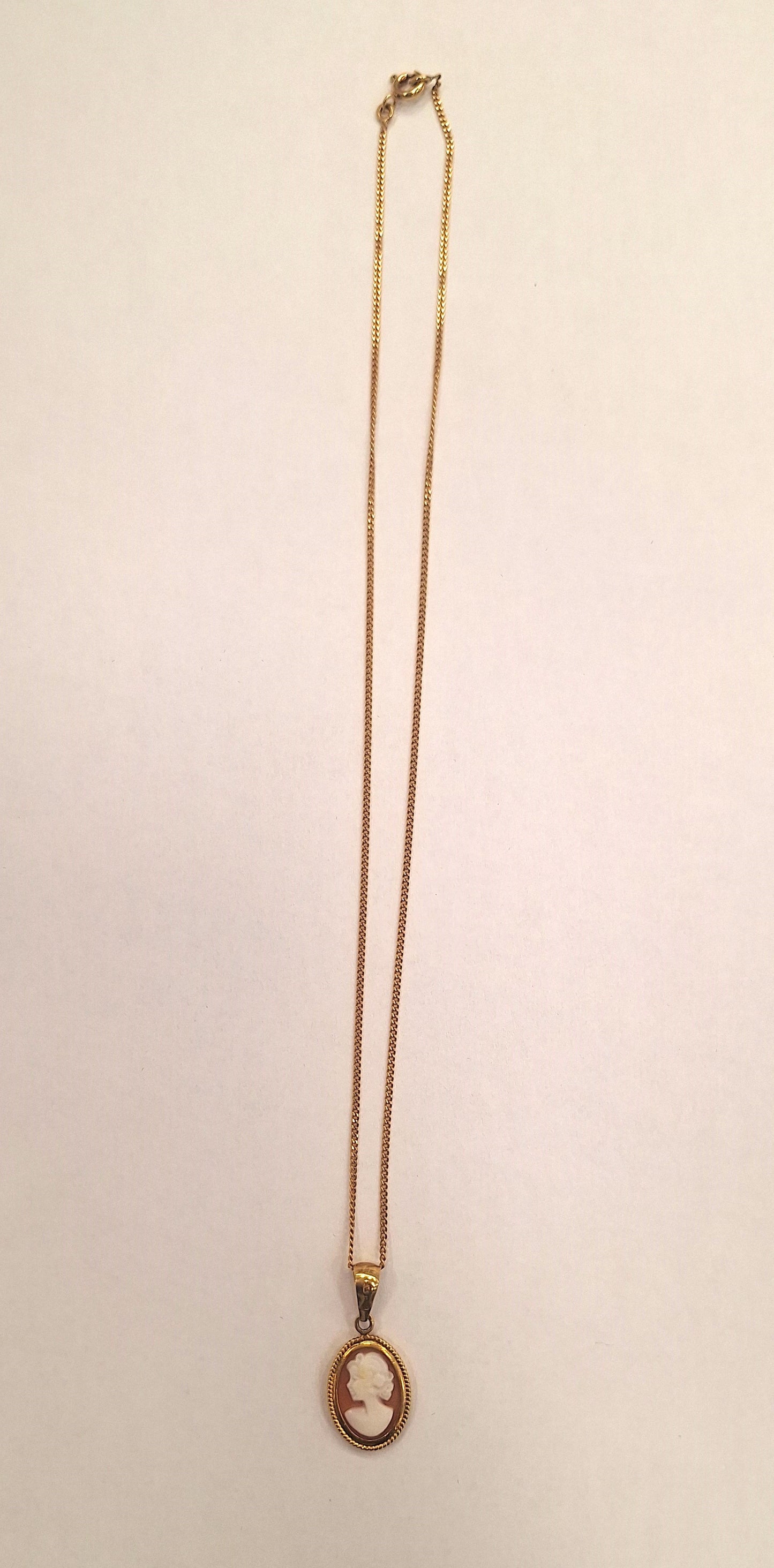 Chaine + Pendentif Camée
