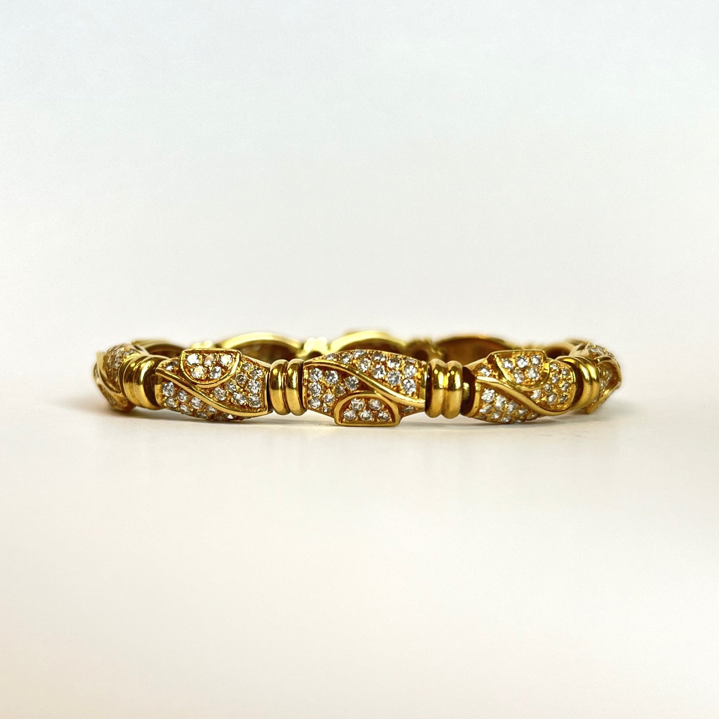 Bracelet articulé Or Jaune avec 240 Diamants