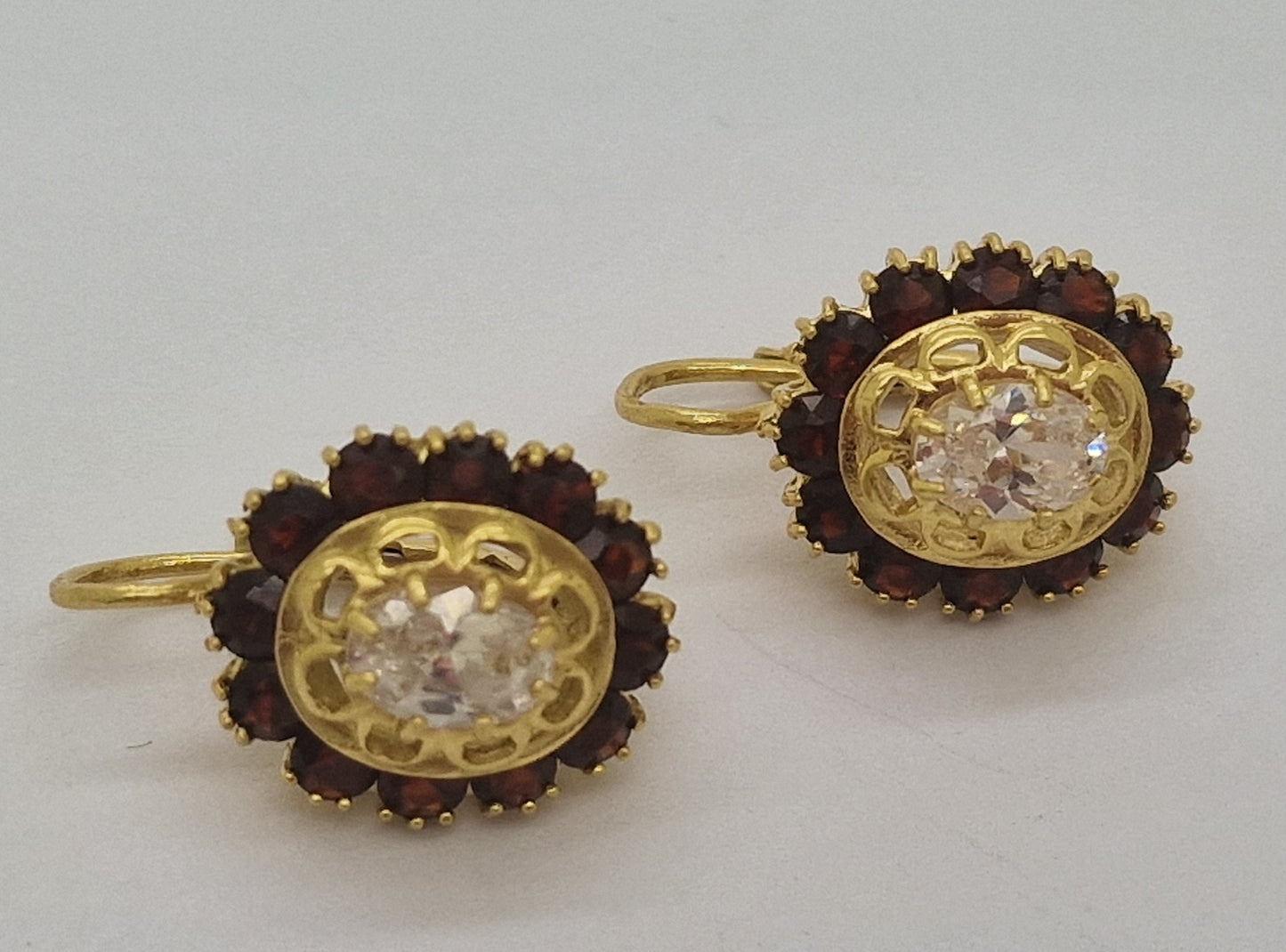 Boucles d'Oreille Or avec Oxydes et Grenats