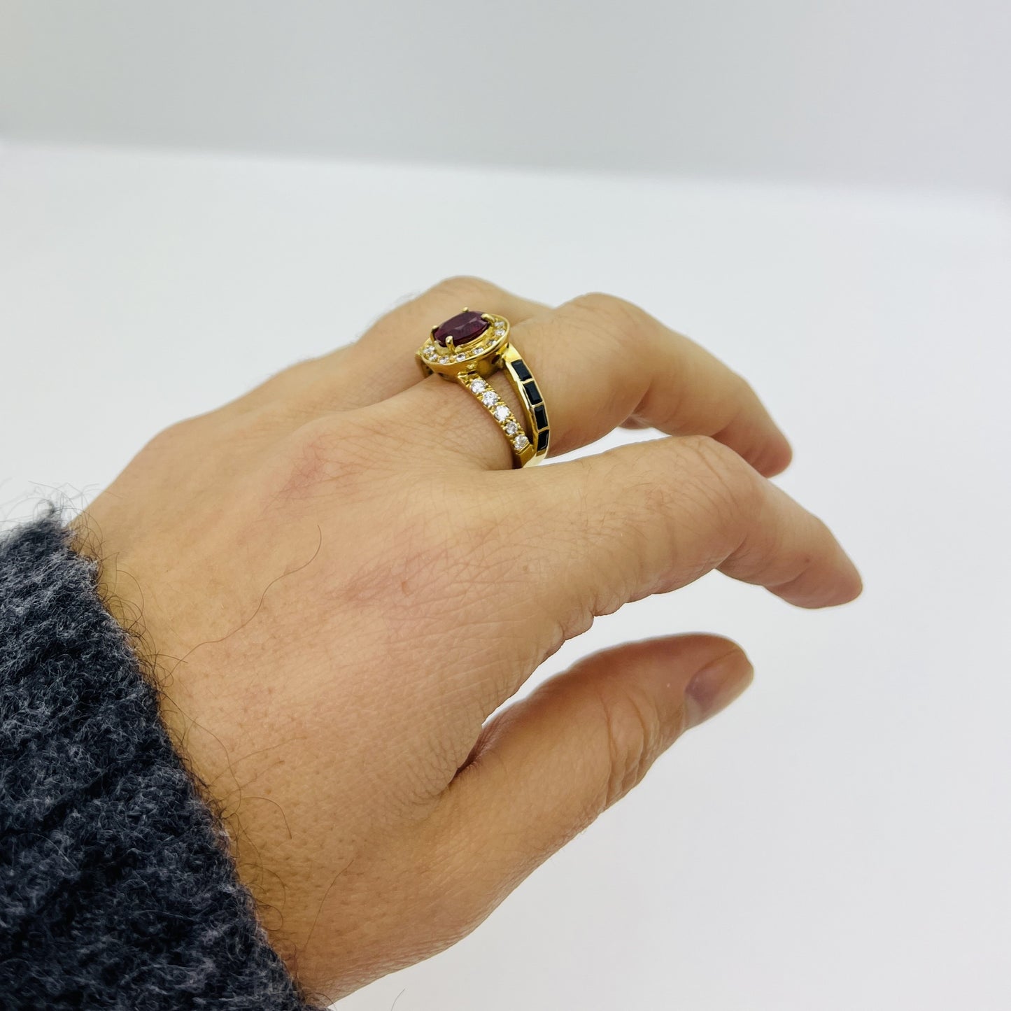 Bague Or avec Rubis 2.13ct , Diamants et Saphir