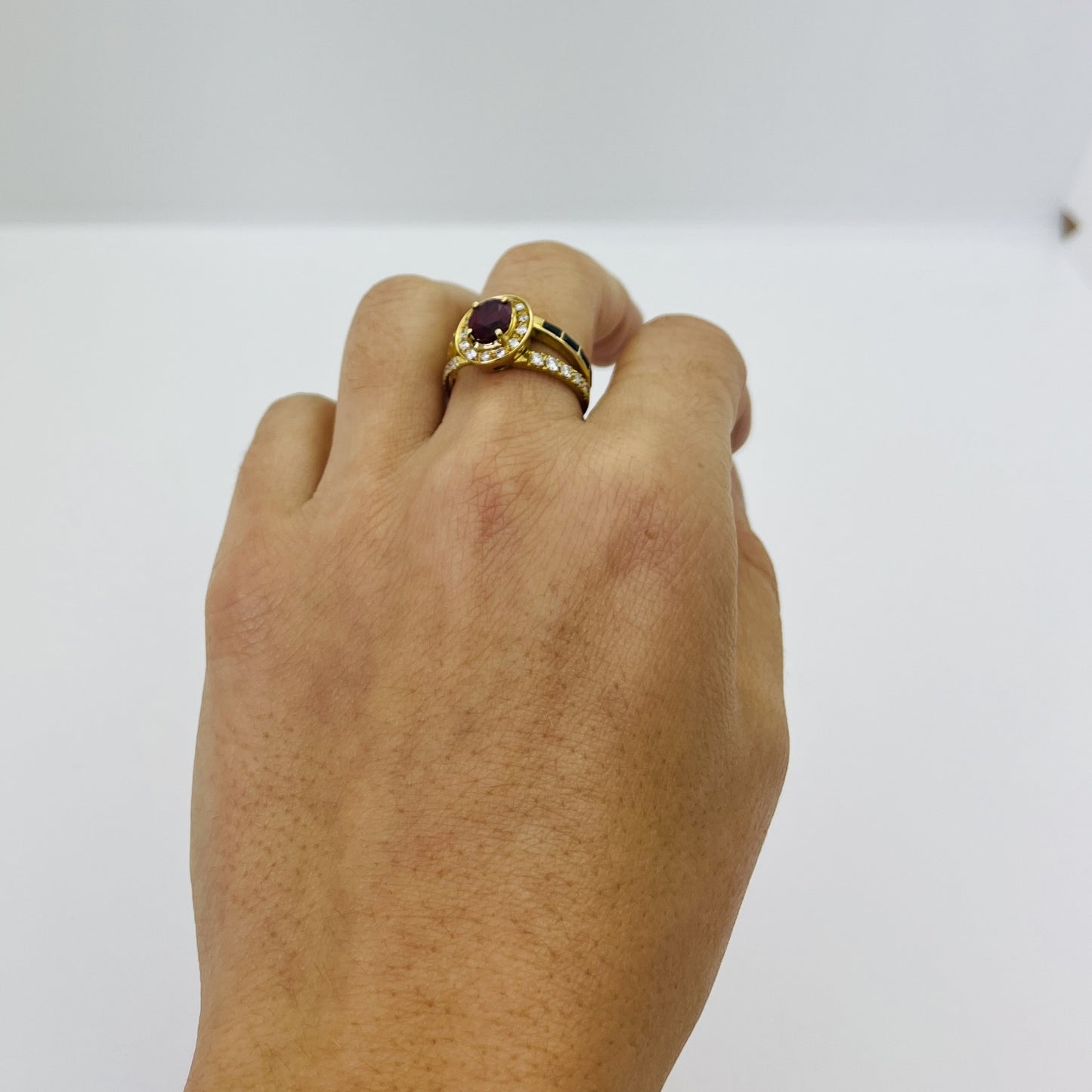 Bague Or avec Rubis 2.13ct , Diamants et Saphir