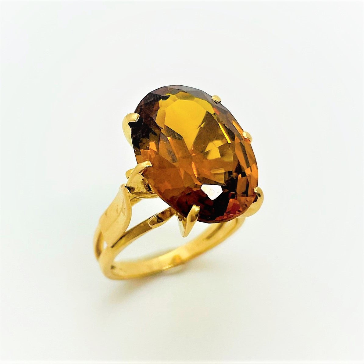 Bague Or Jaune avec Citrine Madère