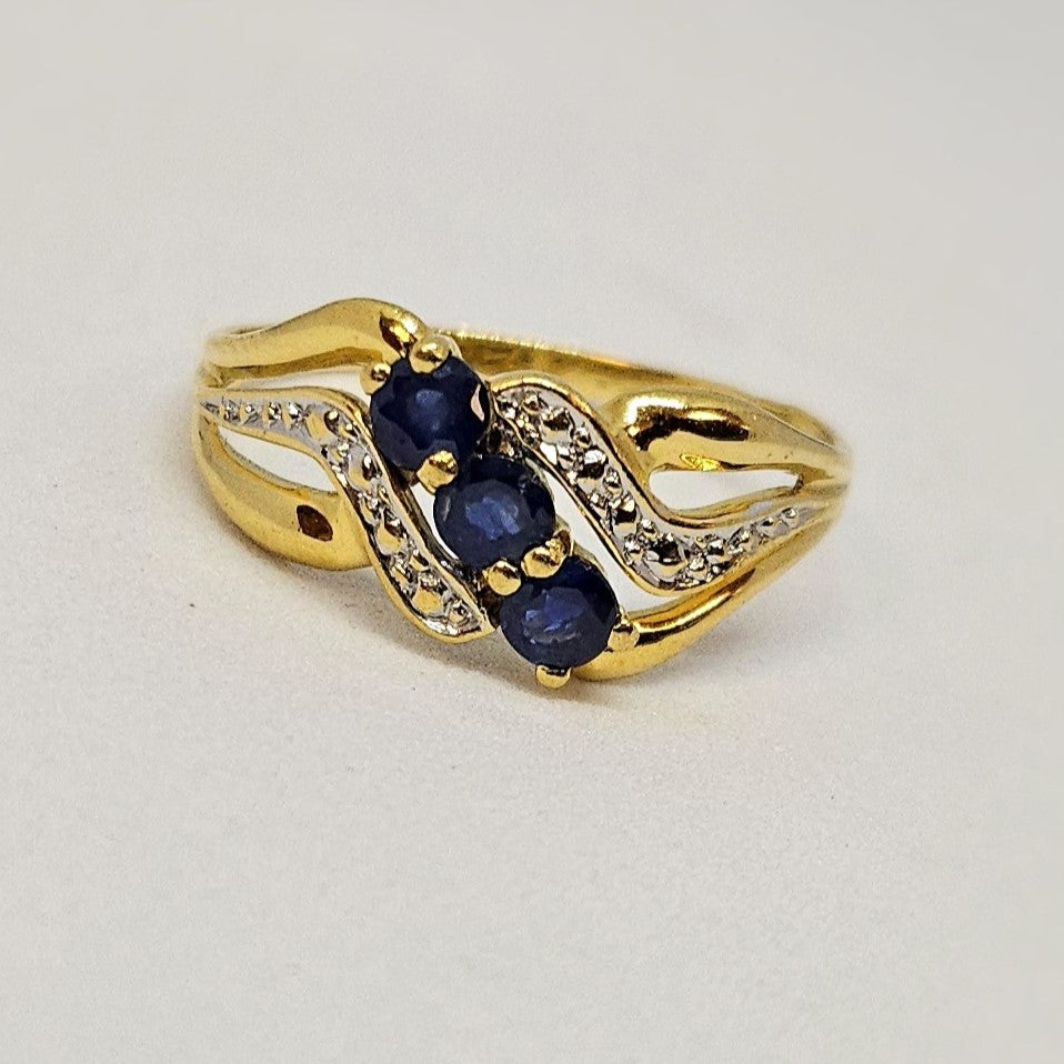 Bague en Or Jaune 18k avec 3 Saphirs