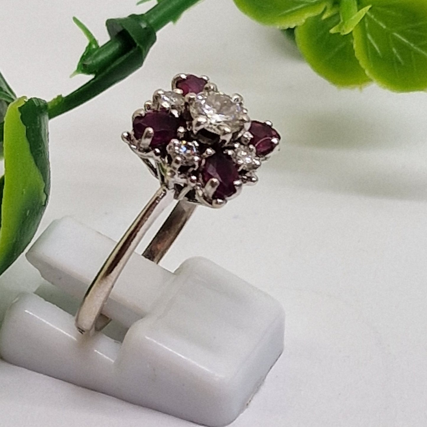 Bague en Or avec Diamants et Rubis