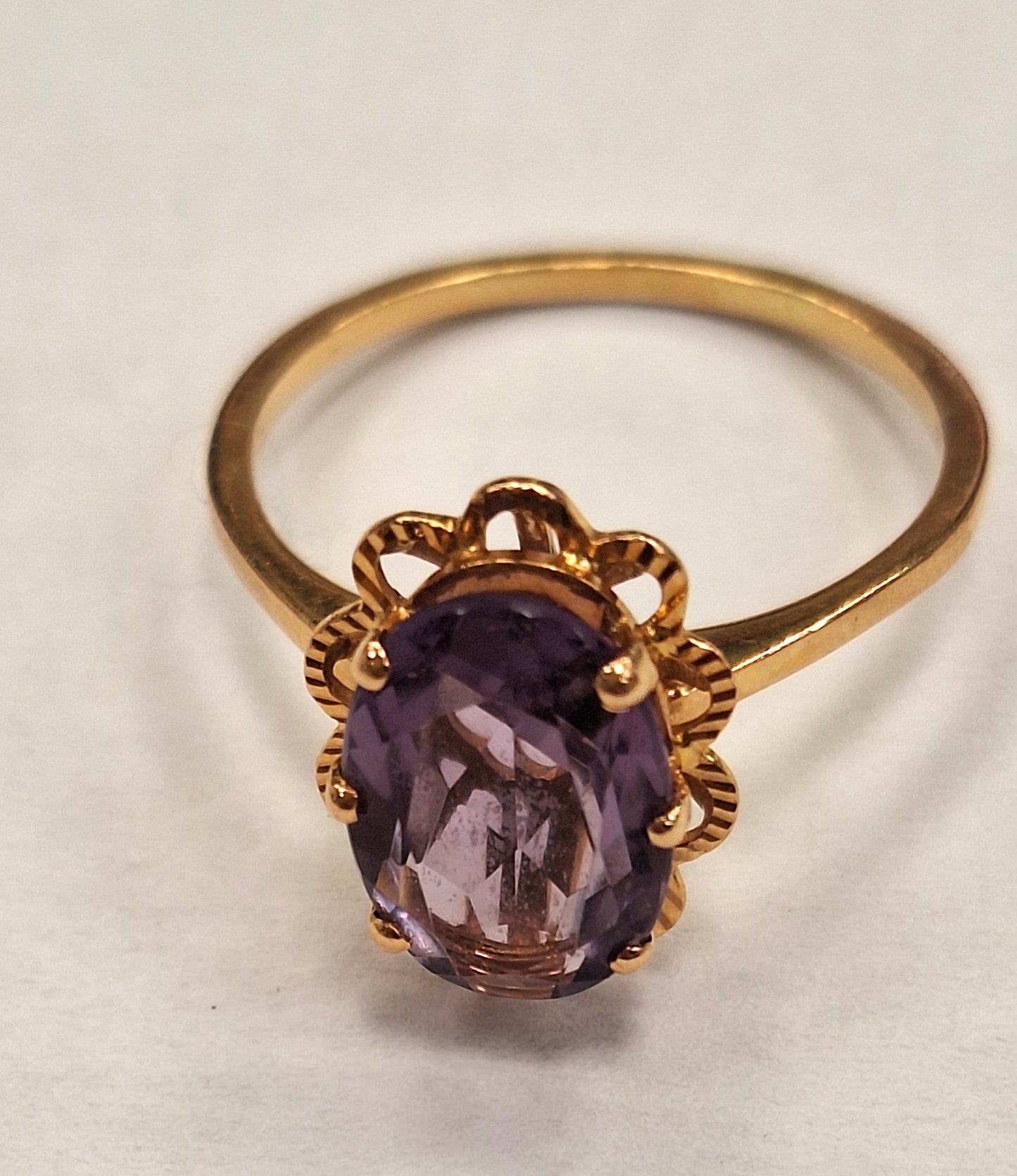 Bague en Or Jaune 18k avec Améthyste