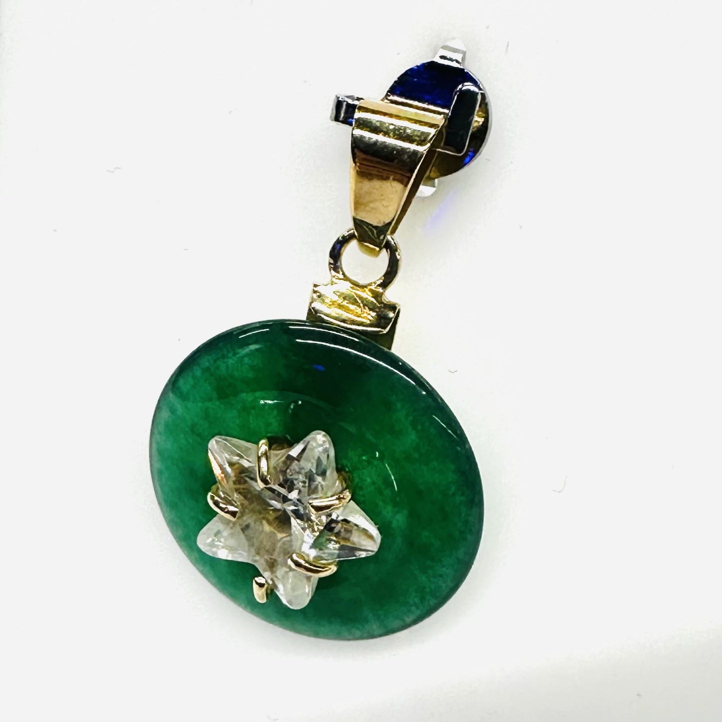 Pendentif Or avec Pierre Jade