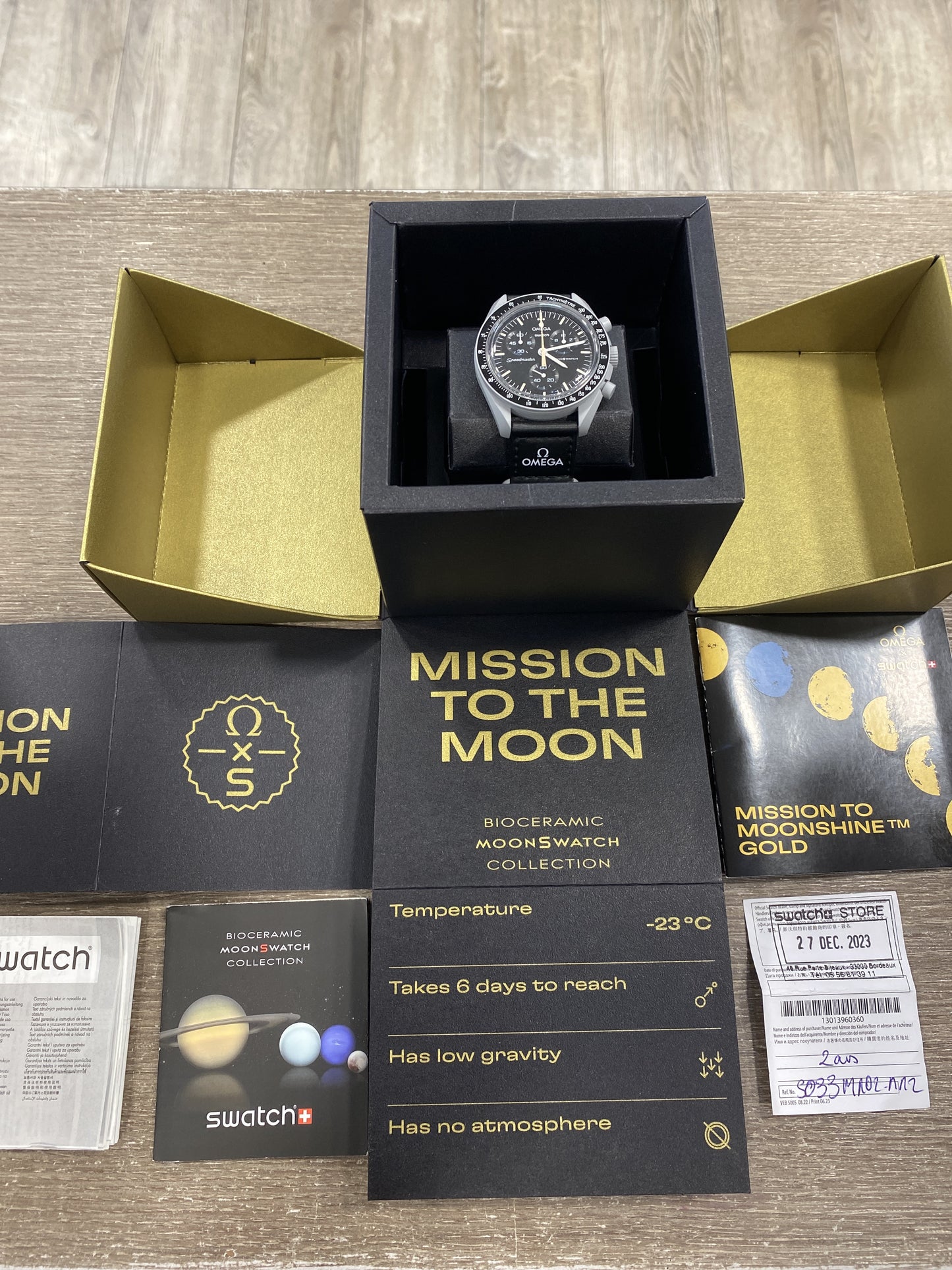 Montre Swatch x omega mission to the moon speedmaster gold