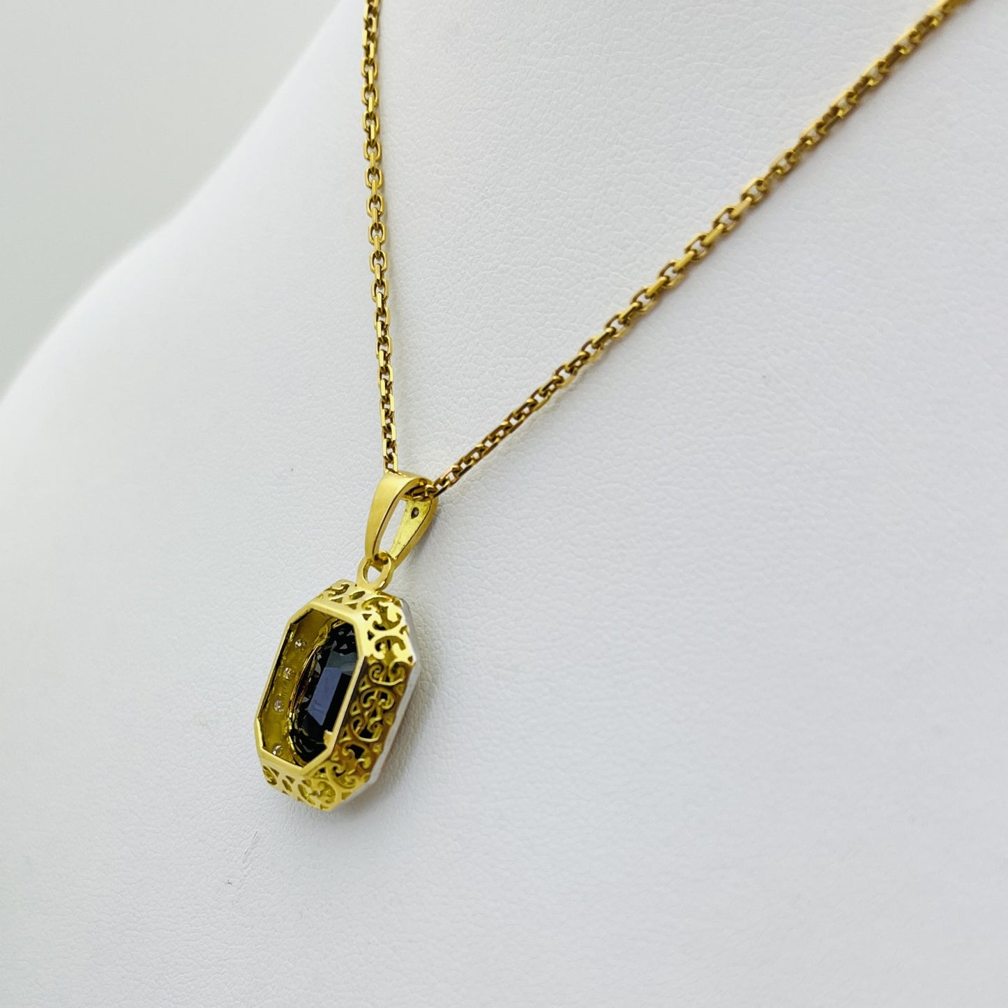 Pendentif 2 Ors avec Saphir et Diamants