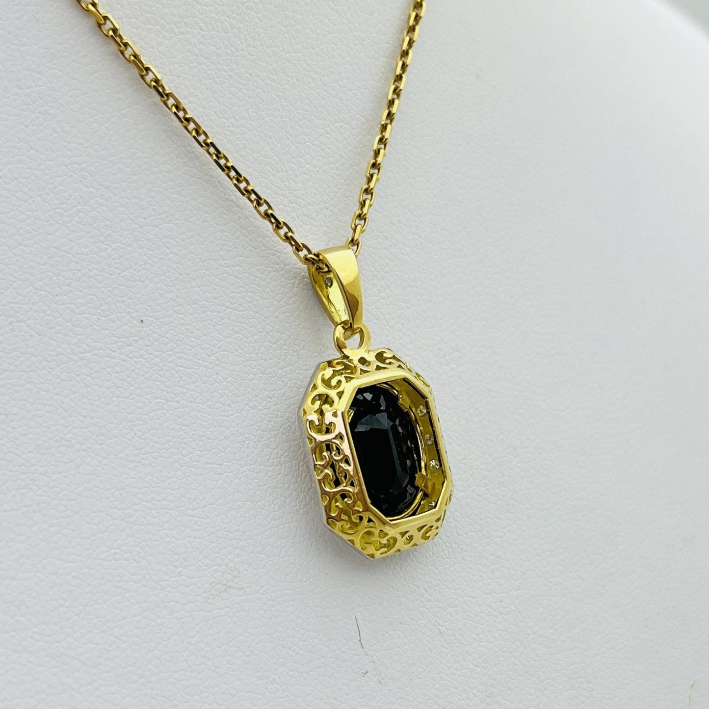 Pendentif 2 Ors avec Saphir et Diamants
