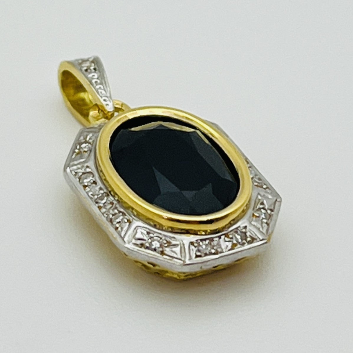 Pendentif 2 Ors avec Saphir et Diamants