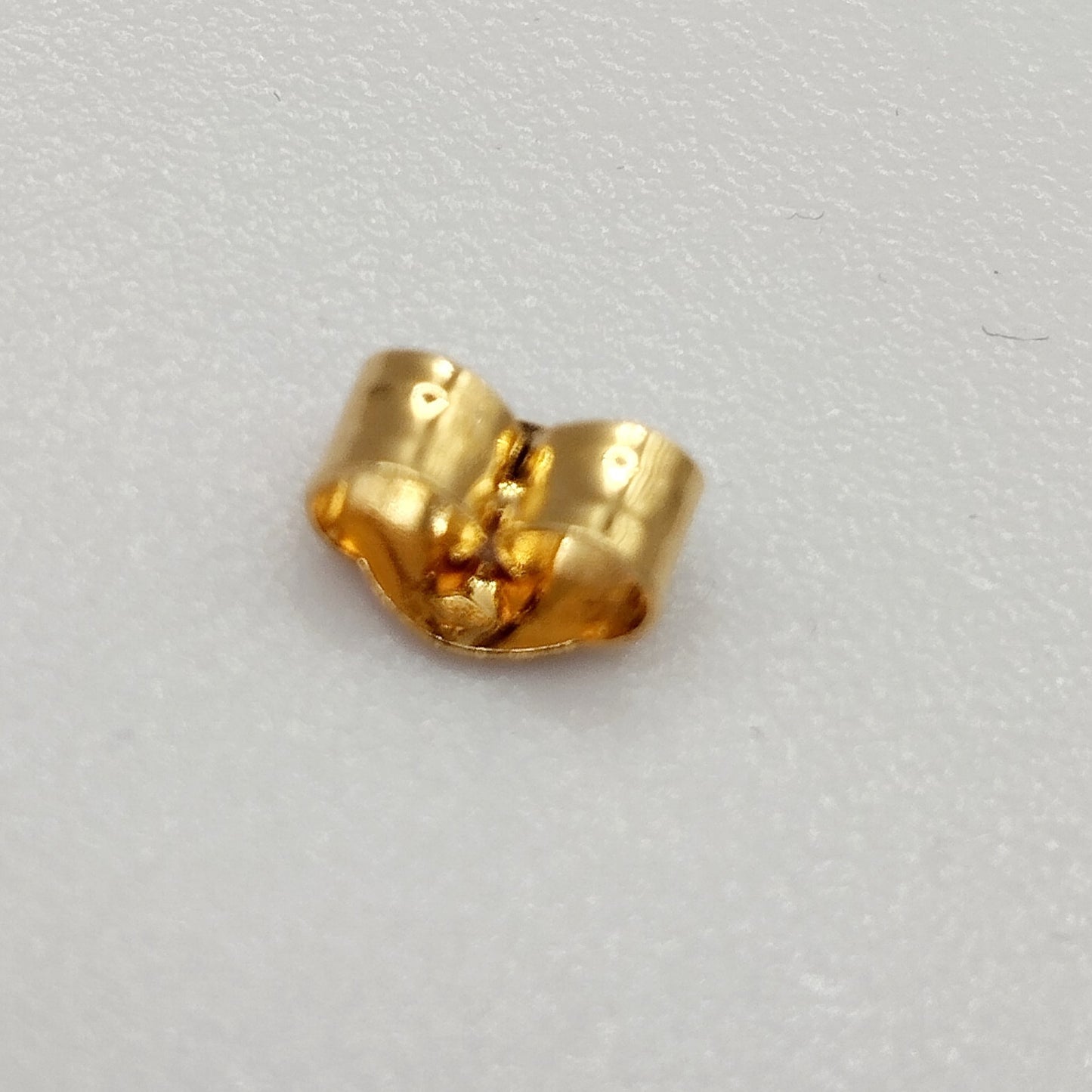 Boucles d'Oreille Puce avec Pierres Rouges