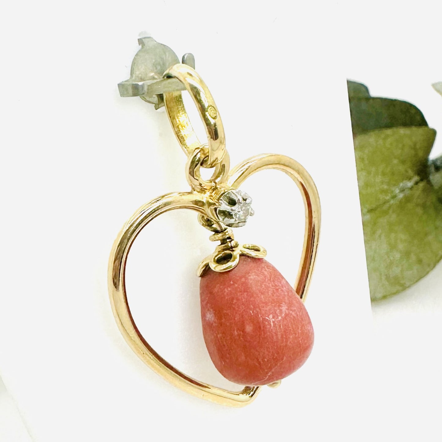 Pendentif Or avec Diamant et Corail