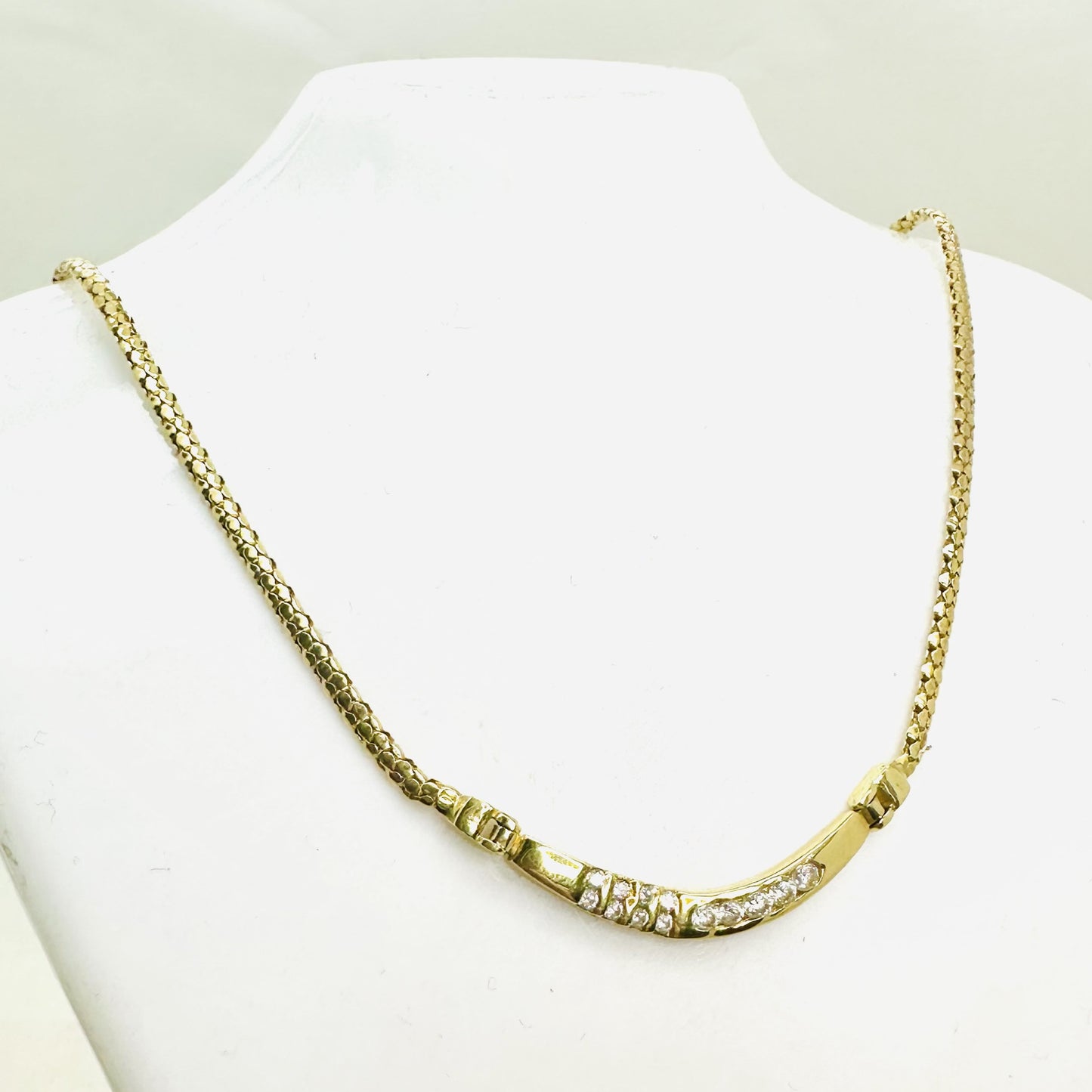 Collier Or avec Oxydes