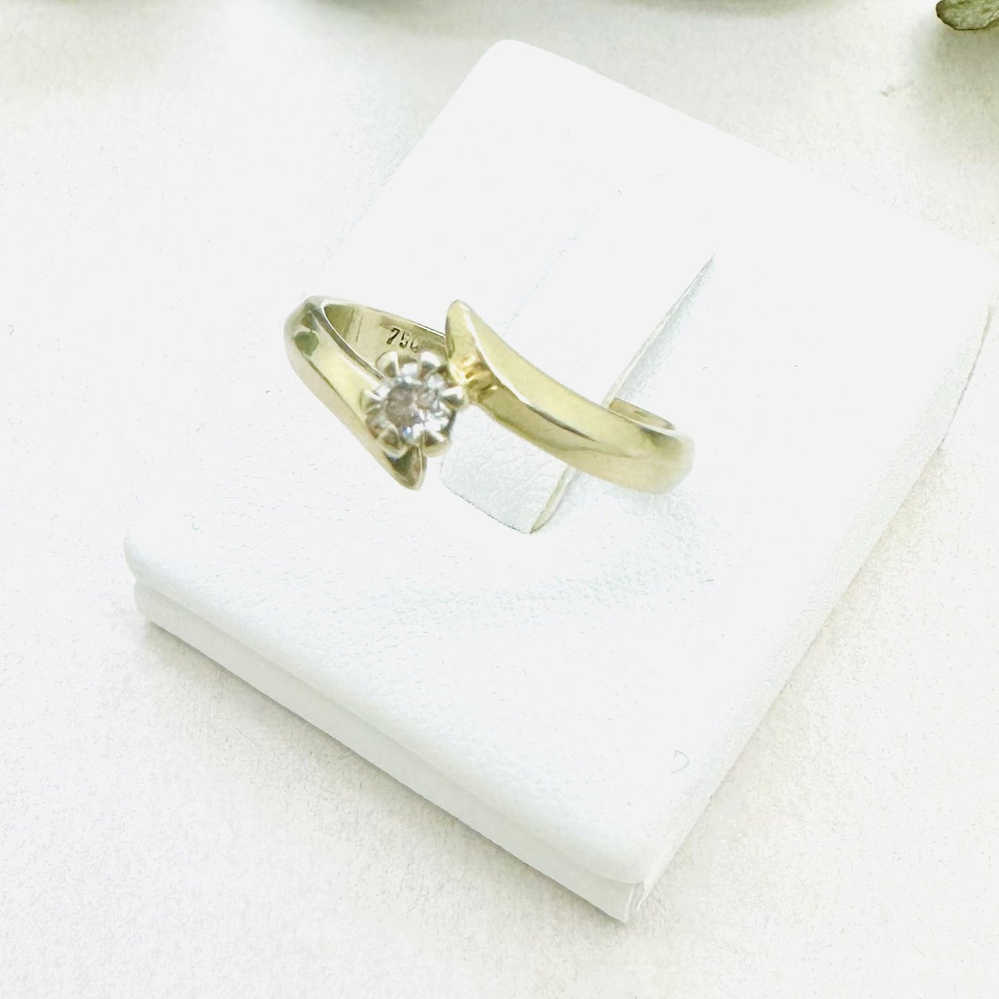 Bague Or avec Solitaire 0.10ct