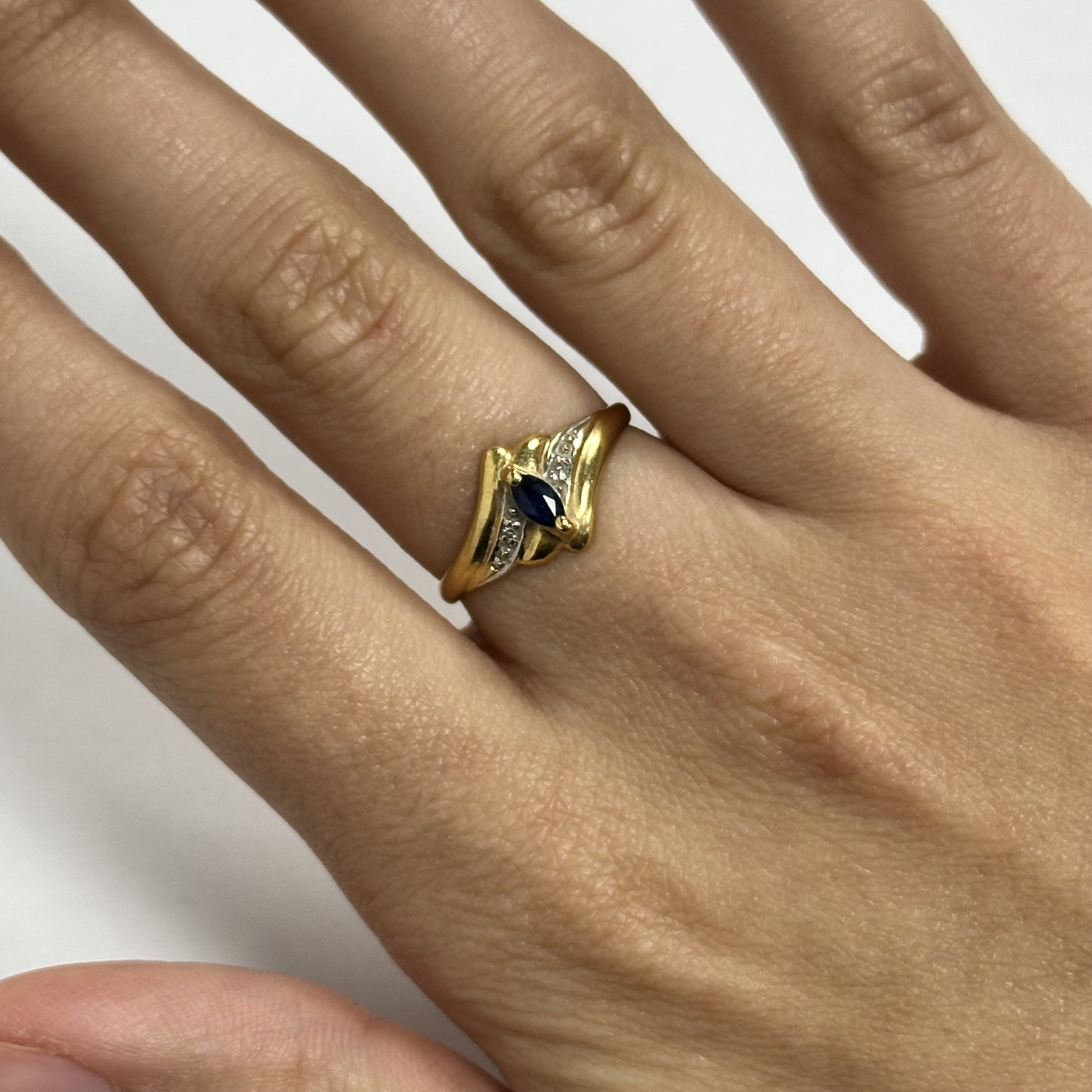 Bague Or avec Pierre Bleue et Diamants