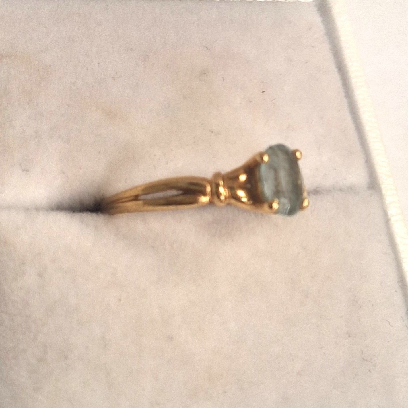 Bague en Or avec Aigue Marine