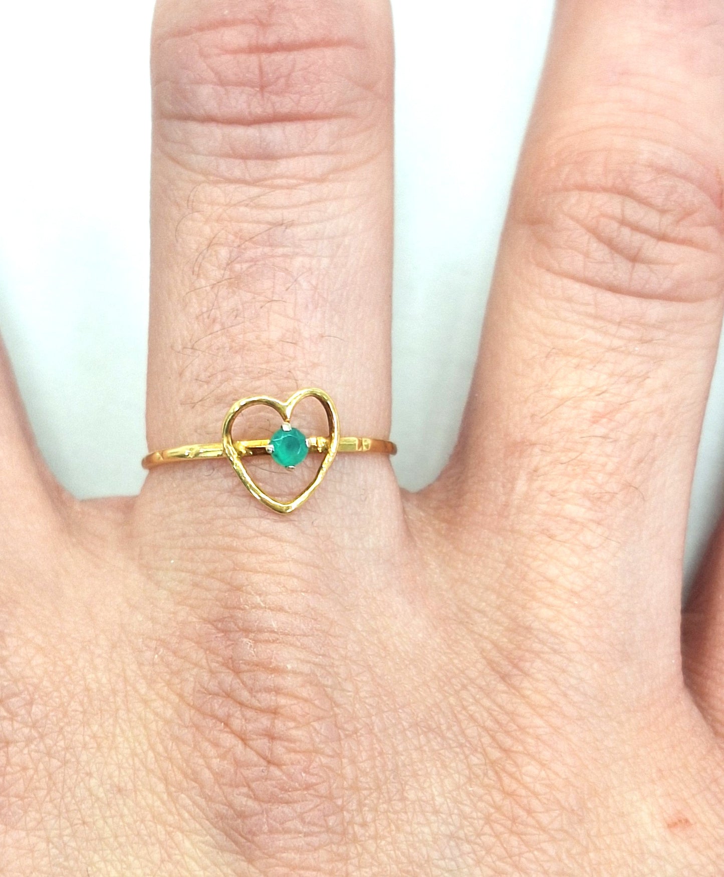 Bague cœur en or avec émeraude naturelle