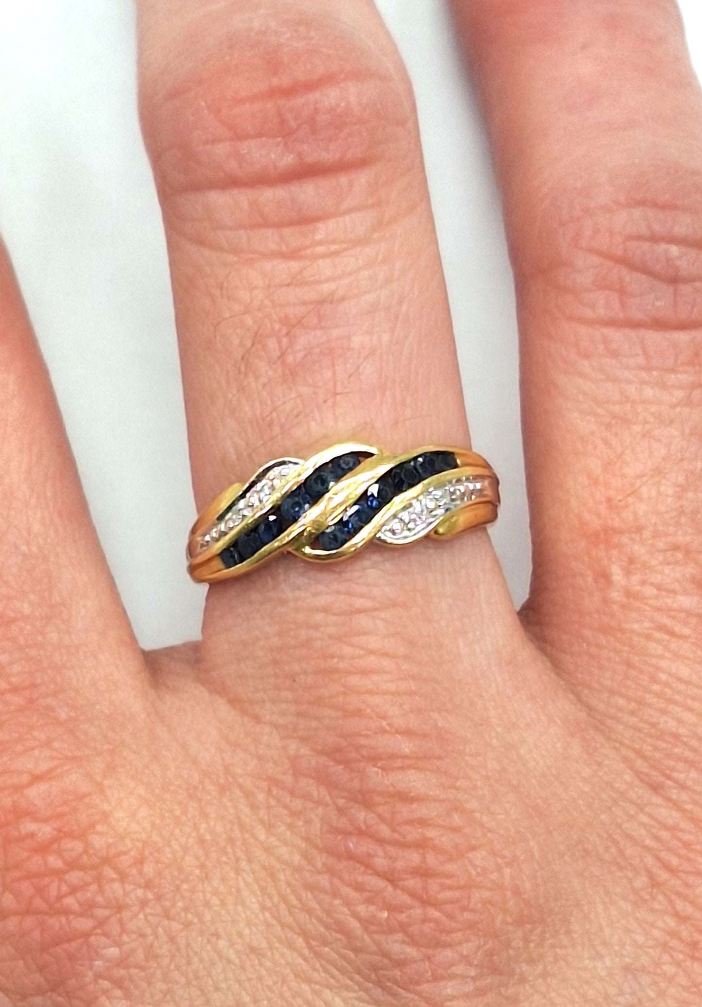 Bague en Or Jaune avec Diamants et Saphirs