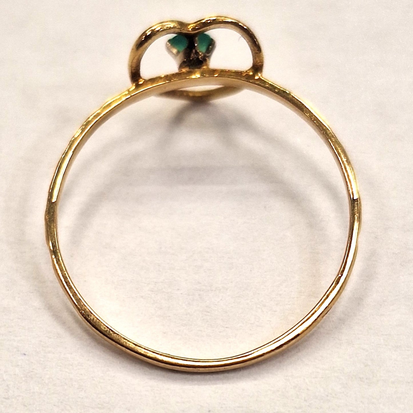 Bague cœur en or avec émeraude naturelle