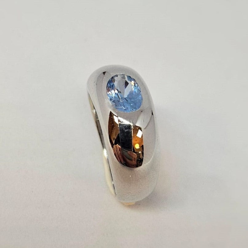 Bague en or blanc 14k avec topaze