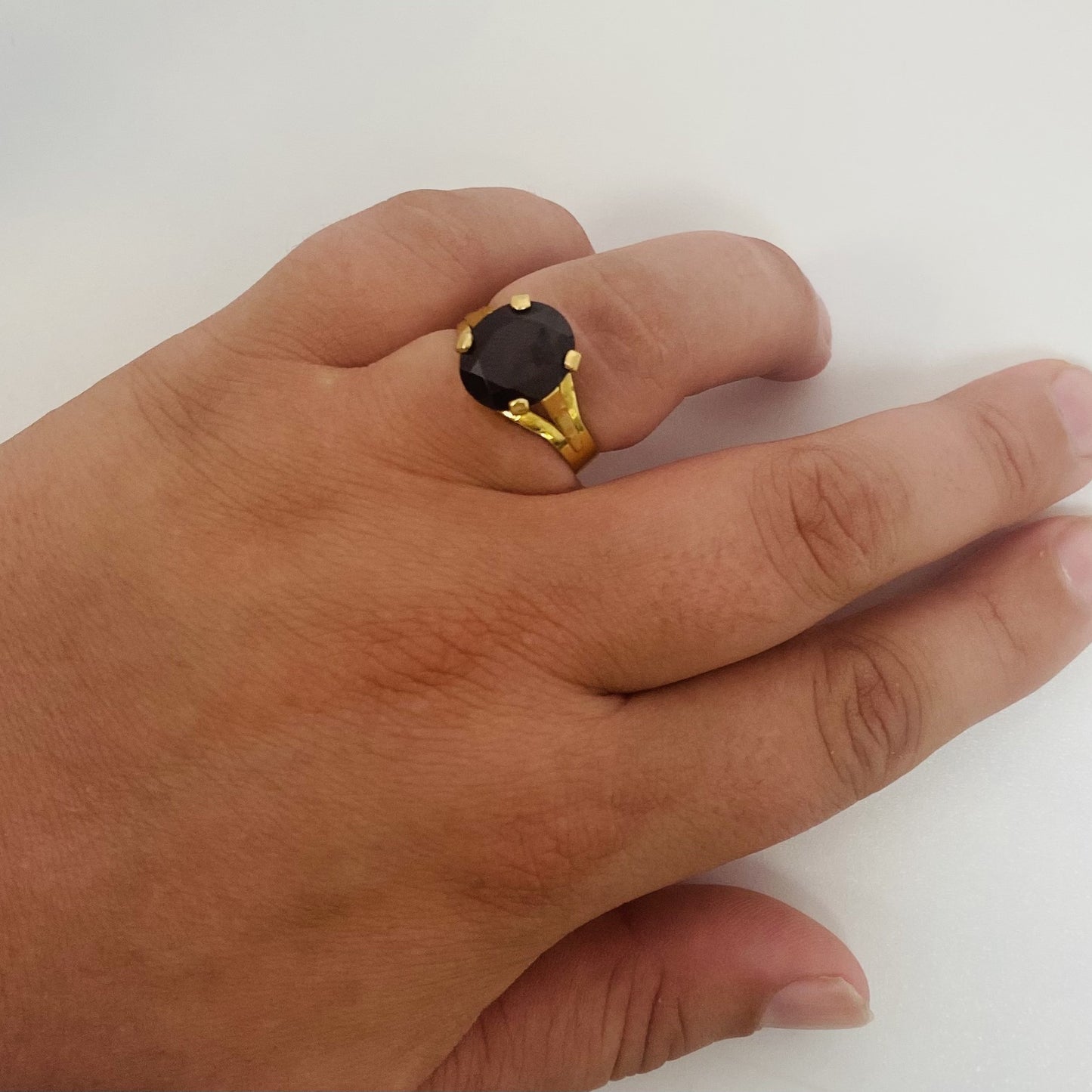 Bague or avec grenat