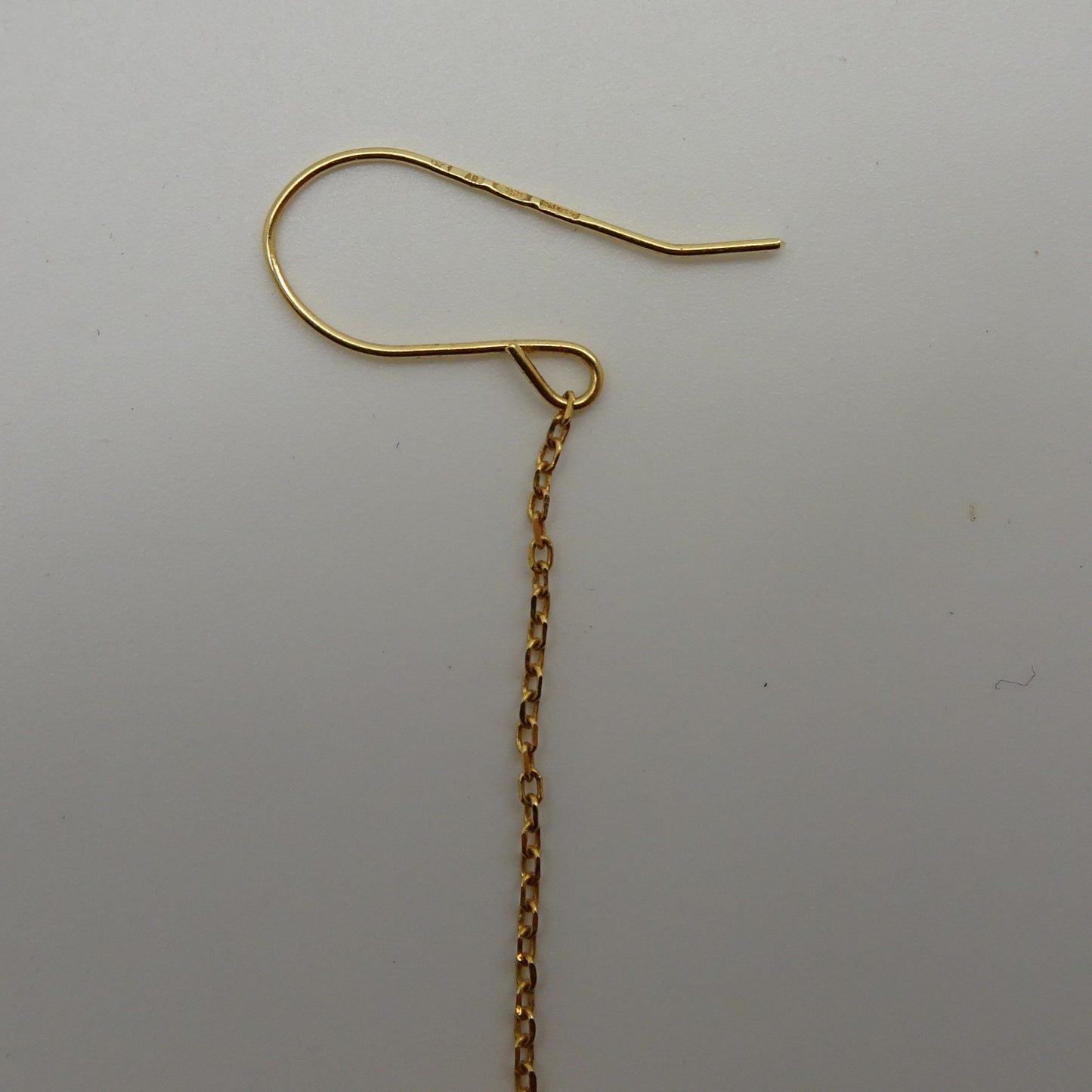 Boucle d'oreille pendante avec oxydes