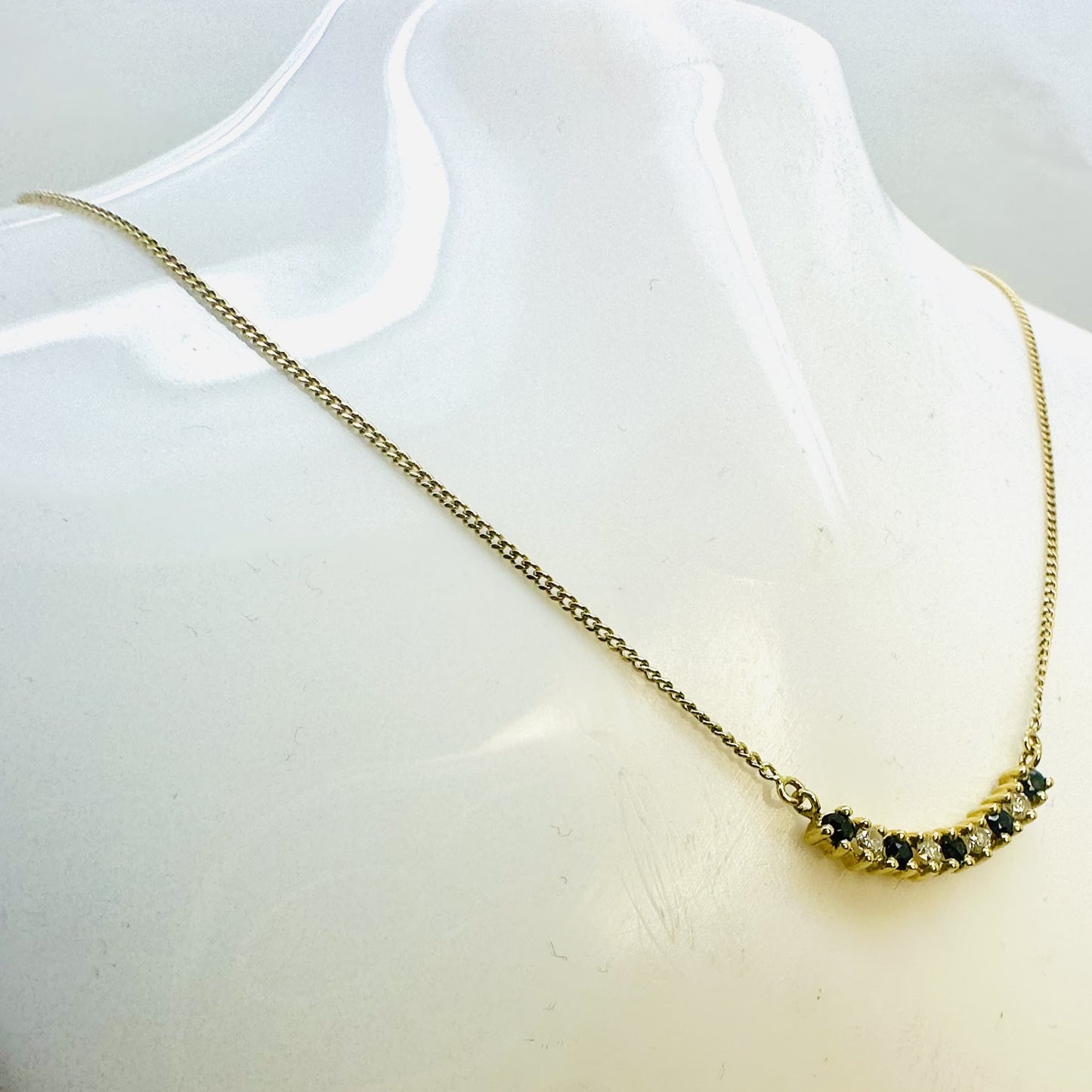 Collier Or Jaune avec Pierres Bleues et Oxydes