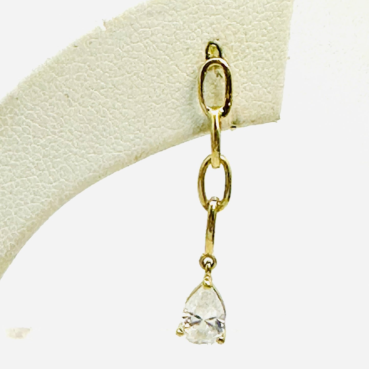 Boucles d'oreilles en or jaune avec oxydes
