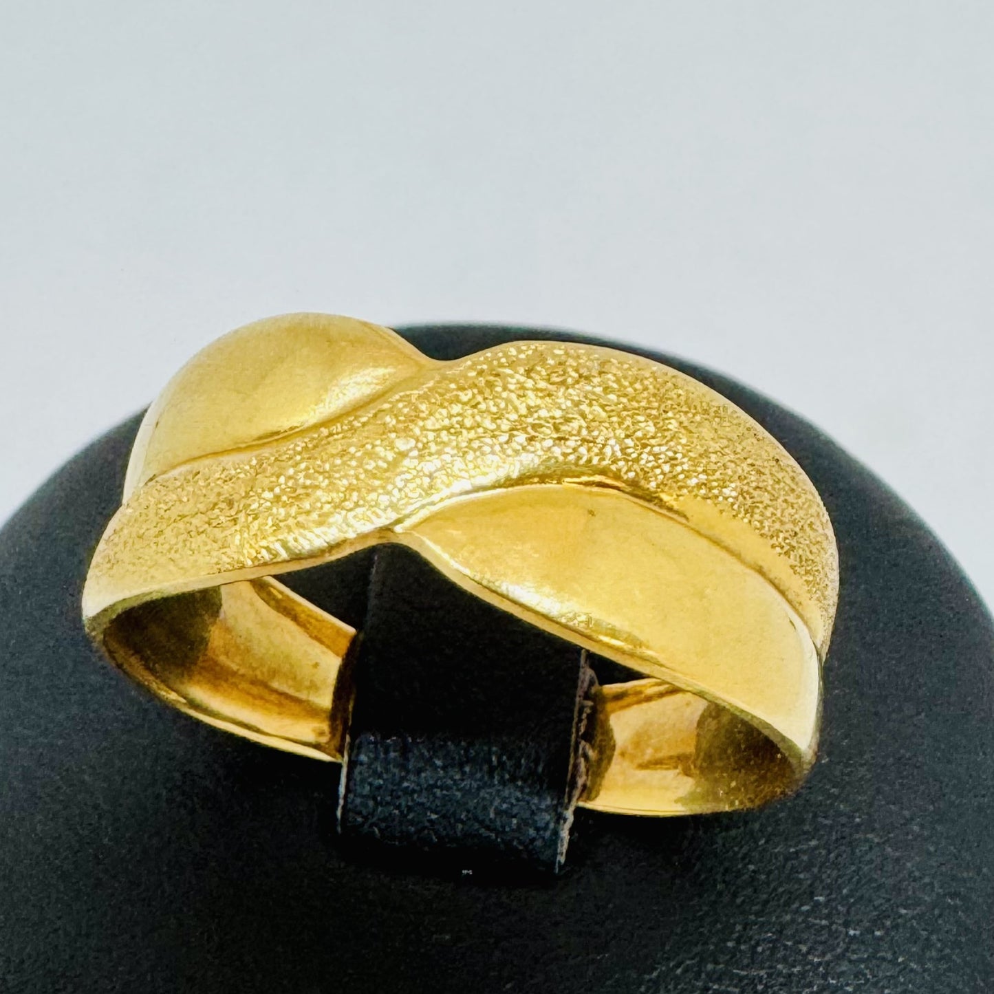 Bague croisée en or jaune