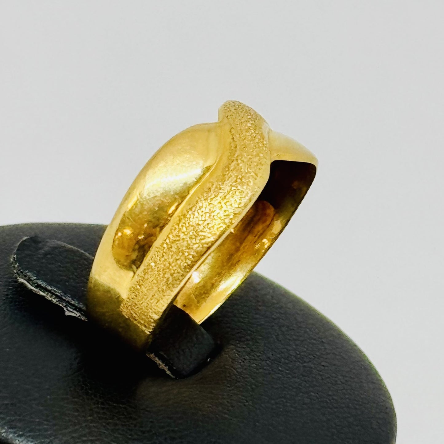Bague croisée en or jaune