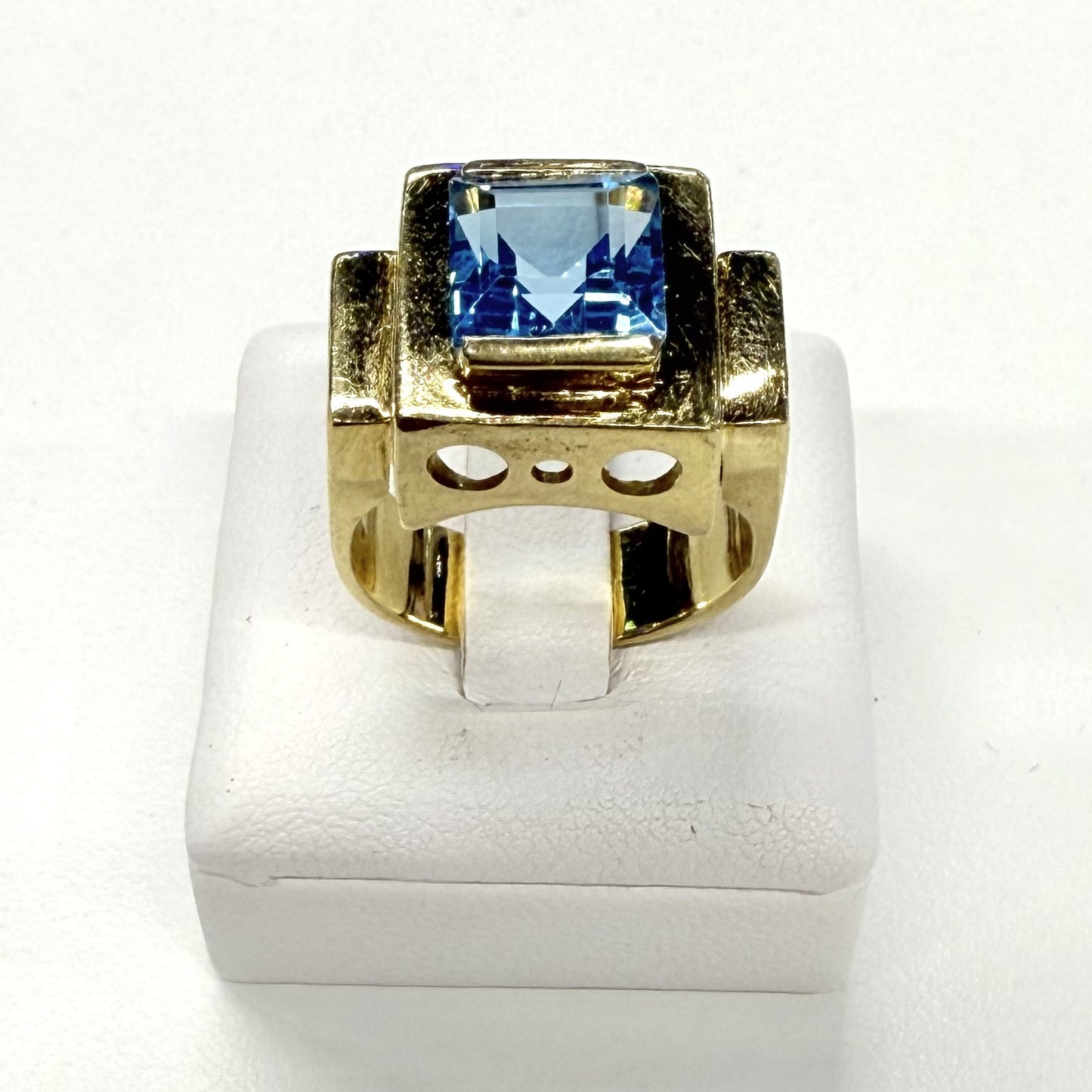 Bague tank en or avec topaze