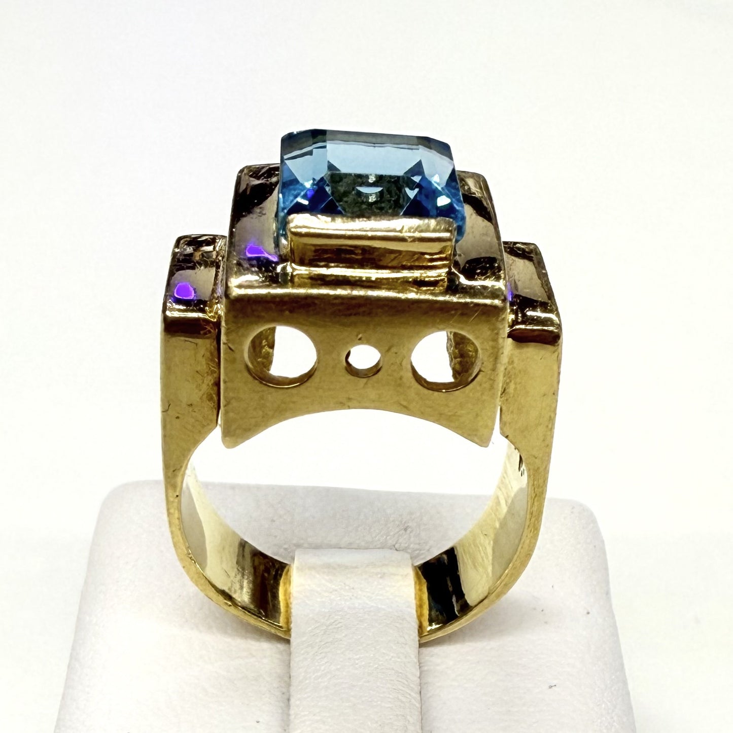Bague tank en or avec topaze