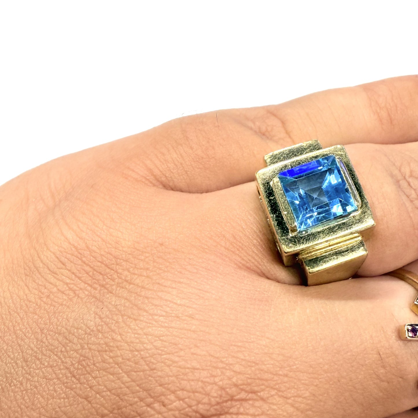 Bague tank en or avec topaze