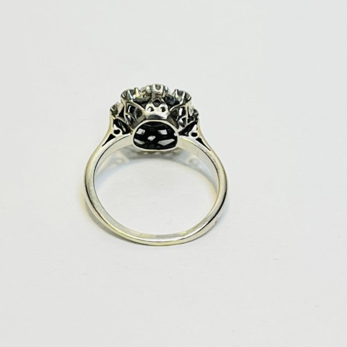 Bague fleur or avec diamants