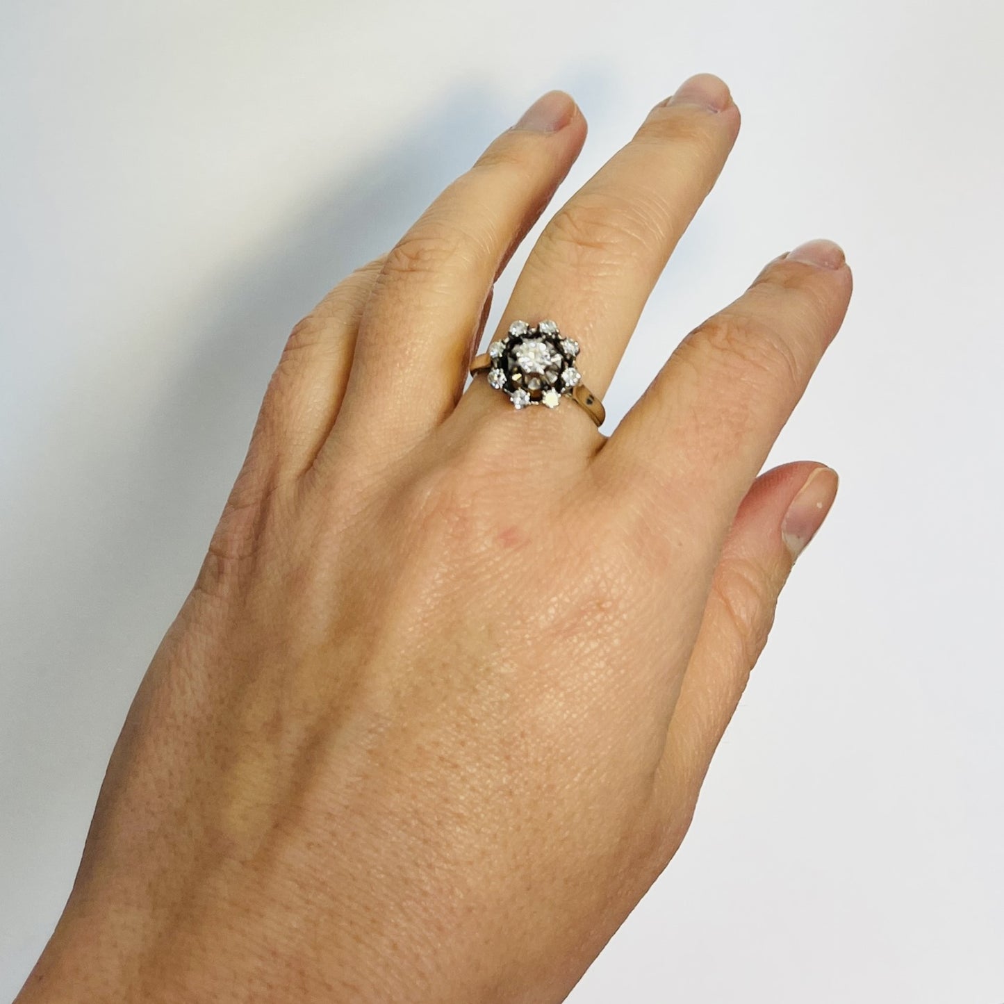 Bague fleur or avec diamants
