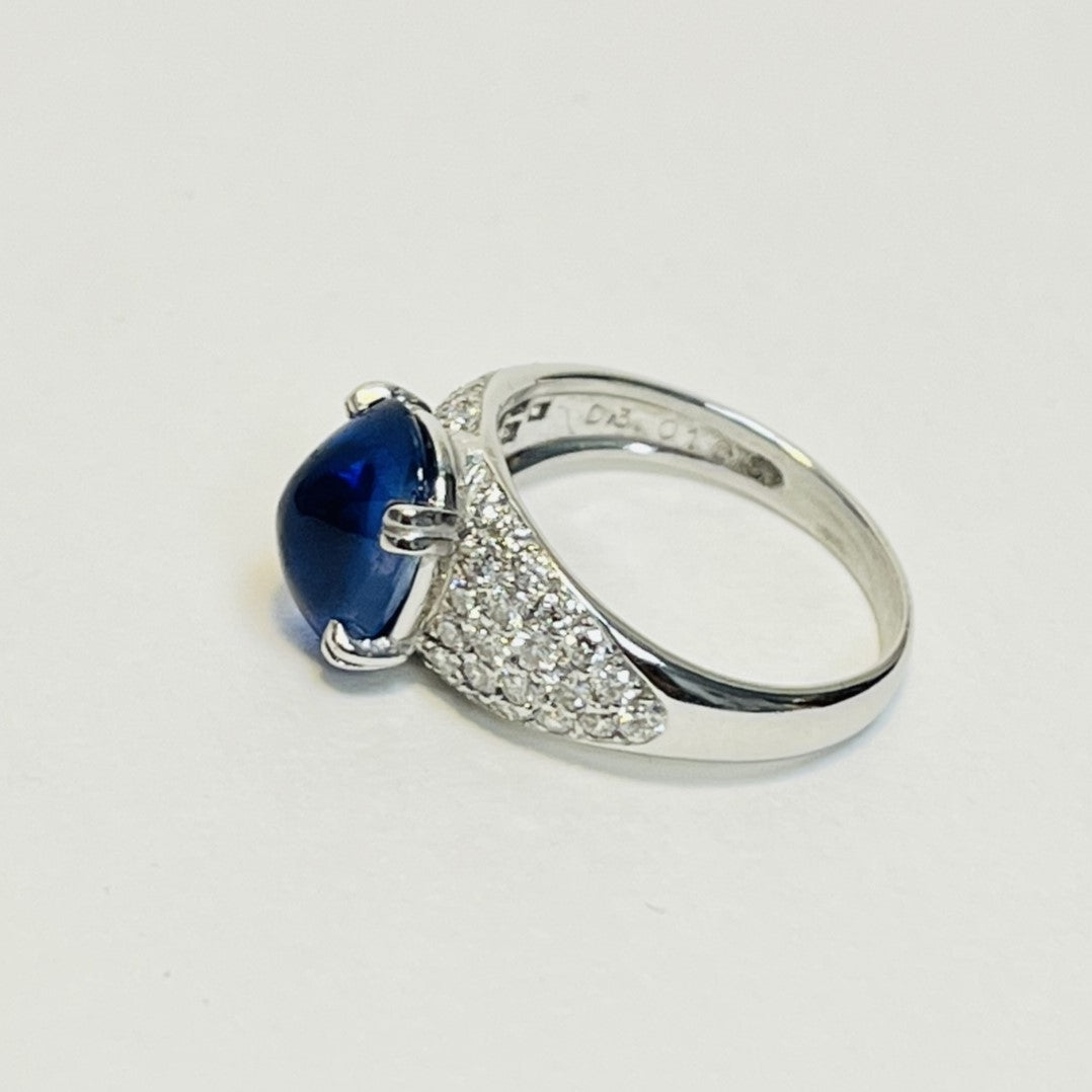 Bague or avec saphir cabochon et diamants