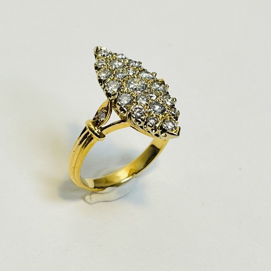 Bague marquise or avec diamants
