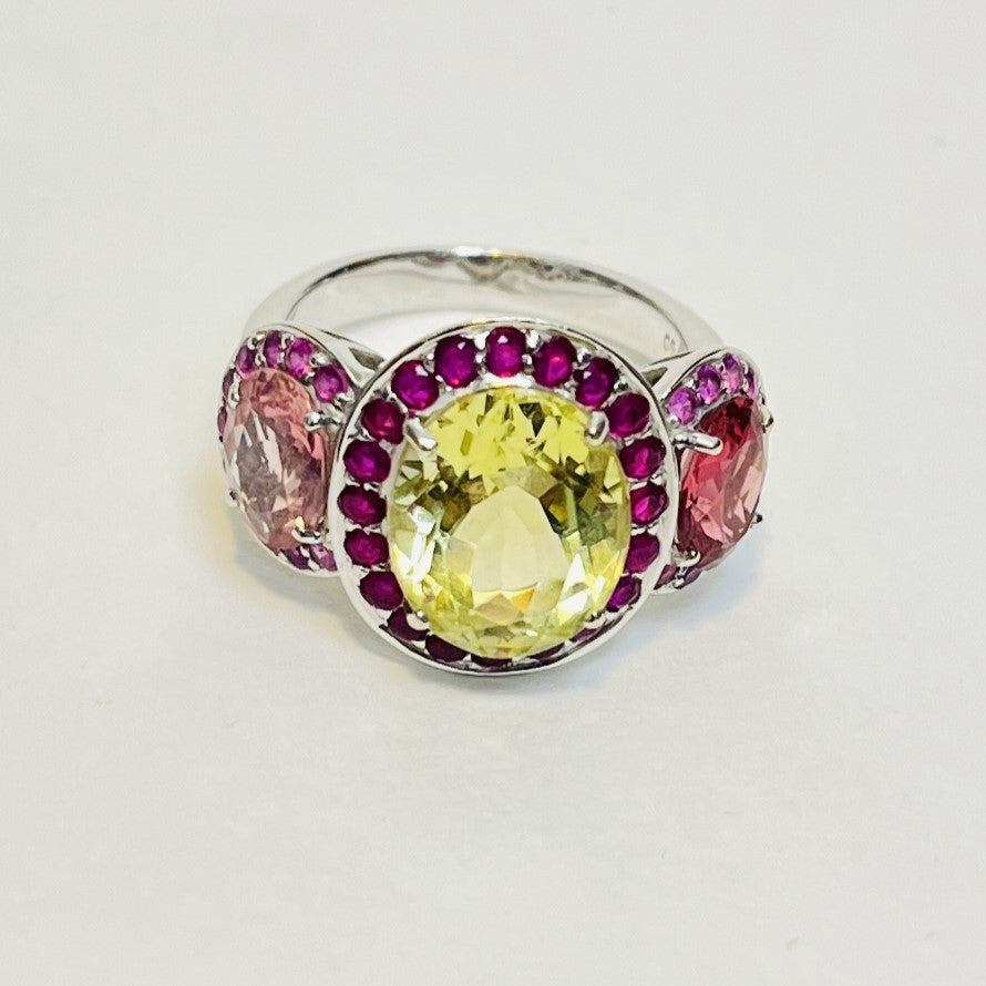 Bague or avec pierres précieuses